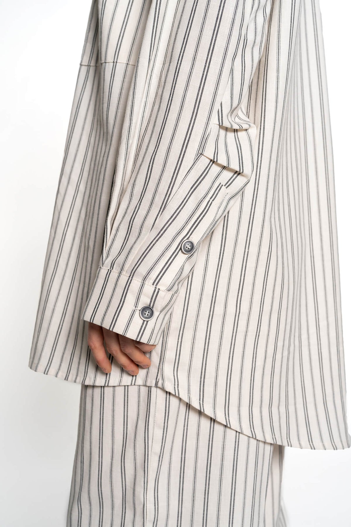 Bluse Ella in Creme Schwarz by VIVAL.STUDIO