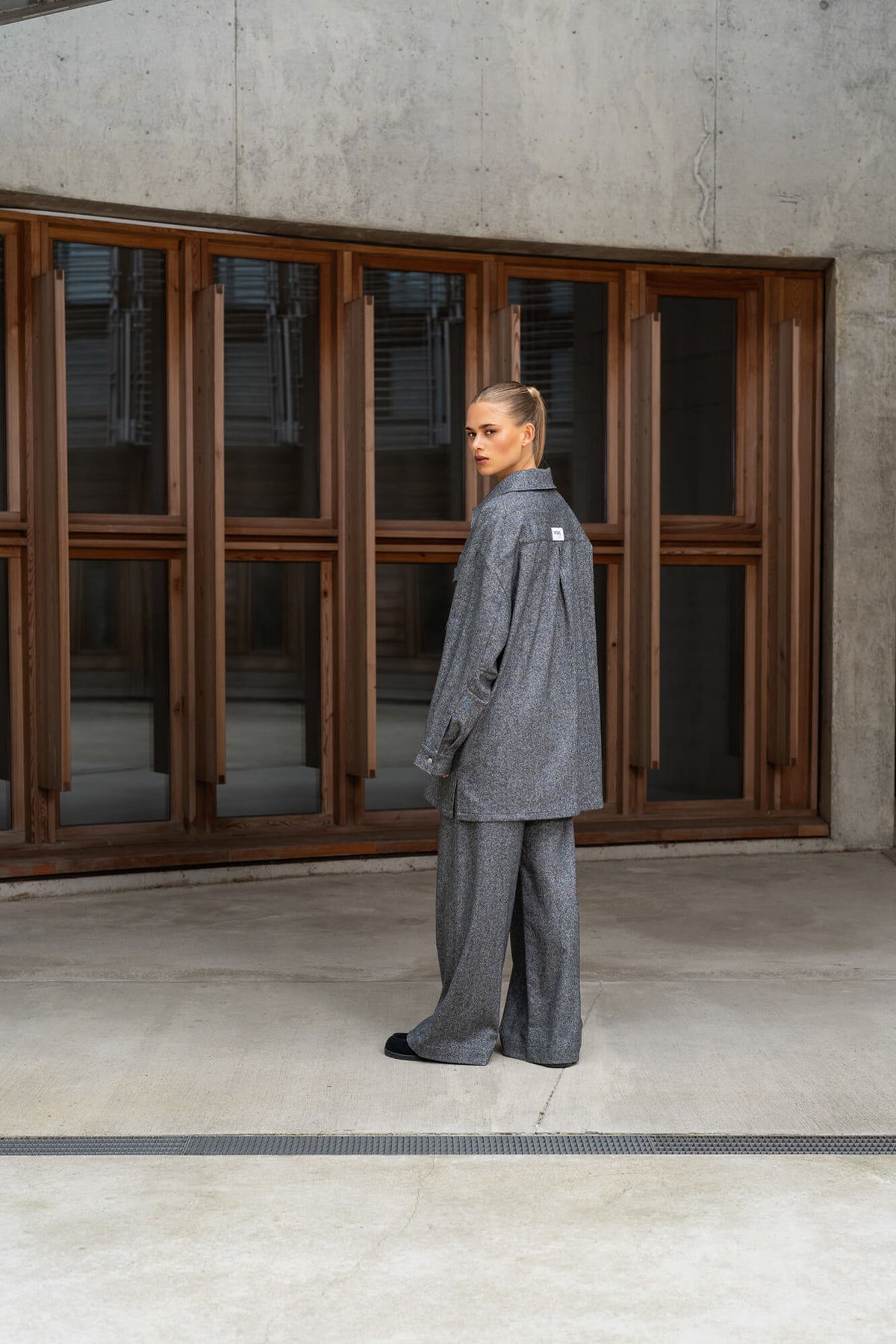 Bluse Hedi in schwarzmeliert by VIVAL.STUDIO