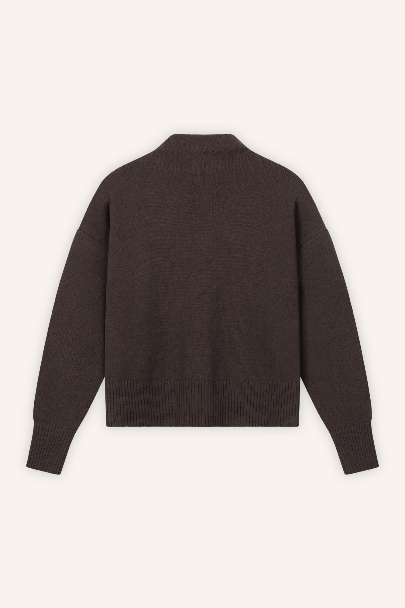 Cardigan Kate in Dunkelbraun von hinten by VIVAL.STUDIO