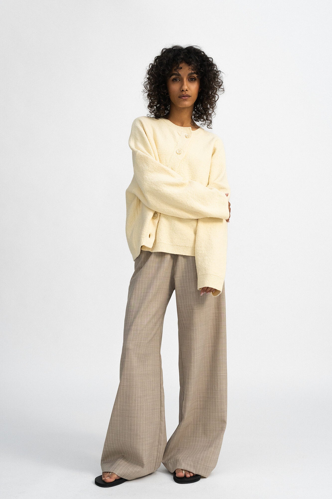 Cardigan Summer Nad in Khaki von vorne by VIVAL.STUDIO