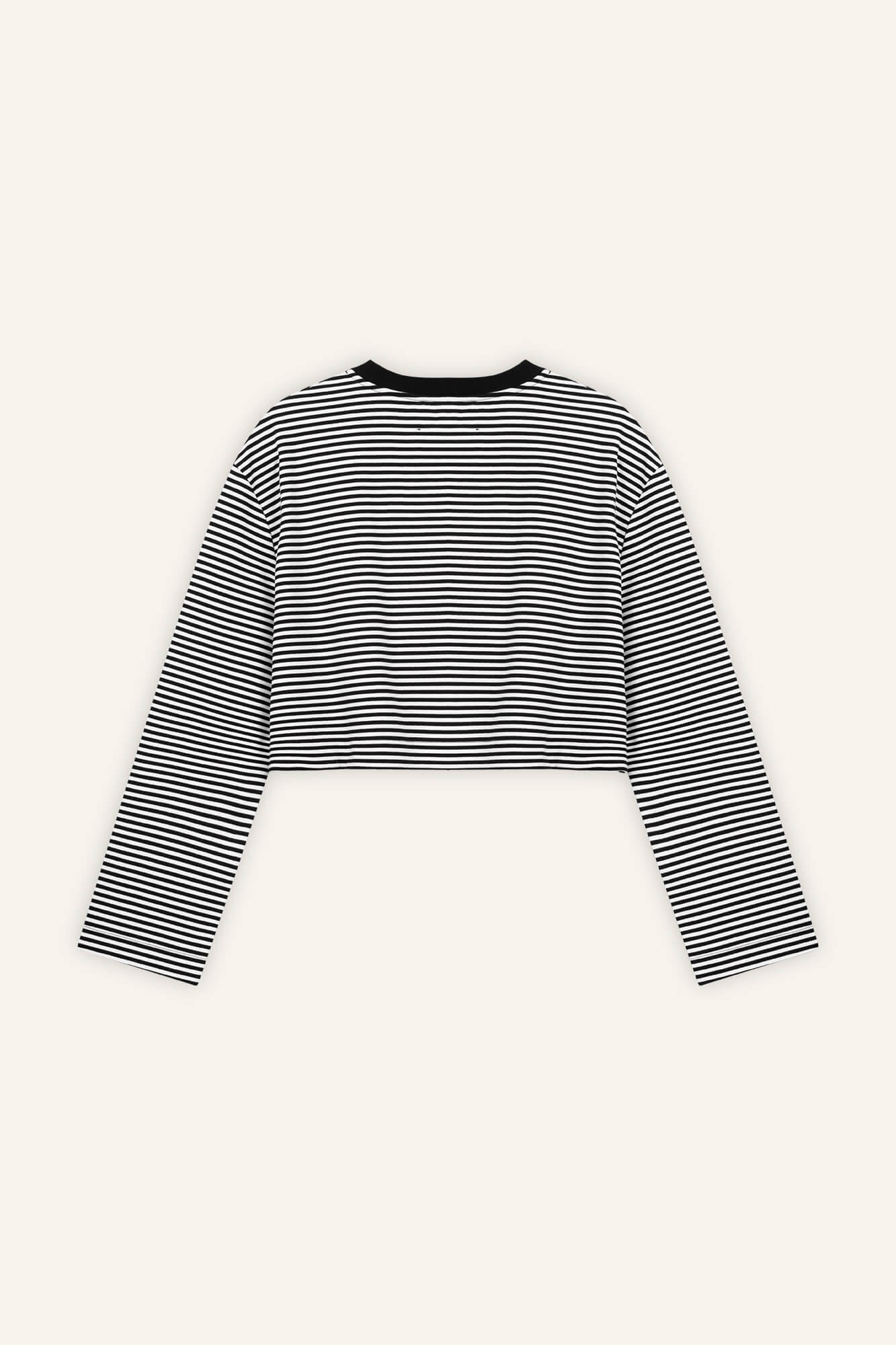 Cropped Langarmshirt Sue in Schwarz-Weiß von hinten by VIVAL.STUDIO