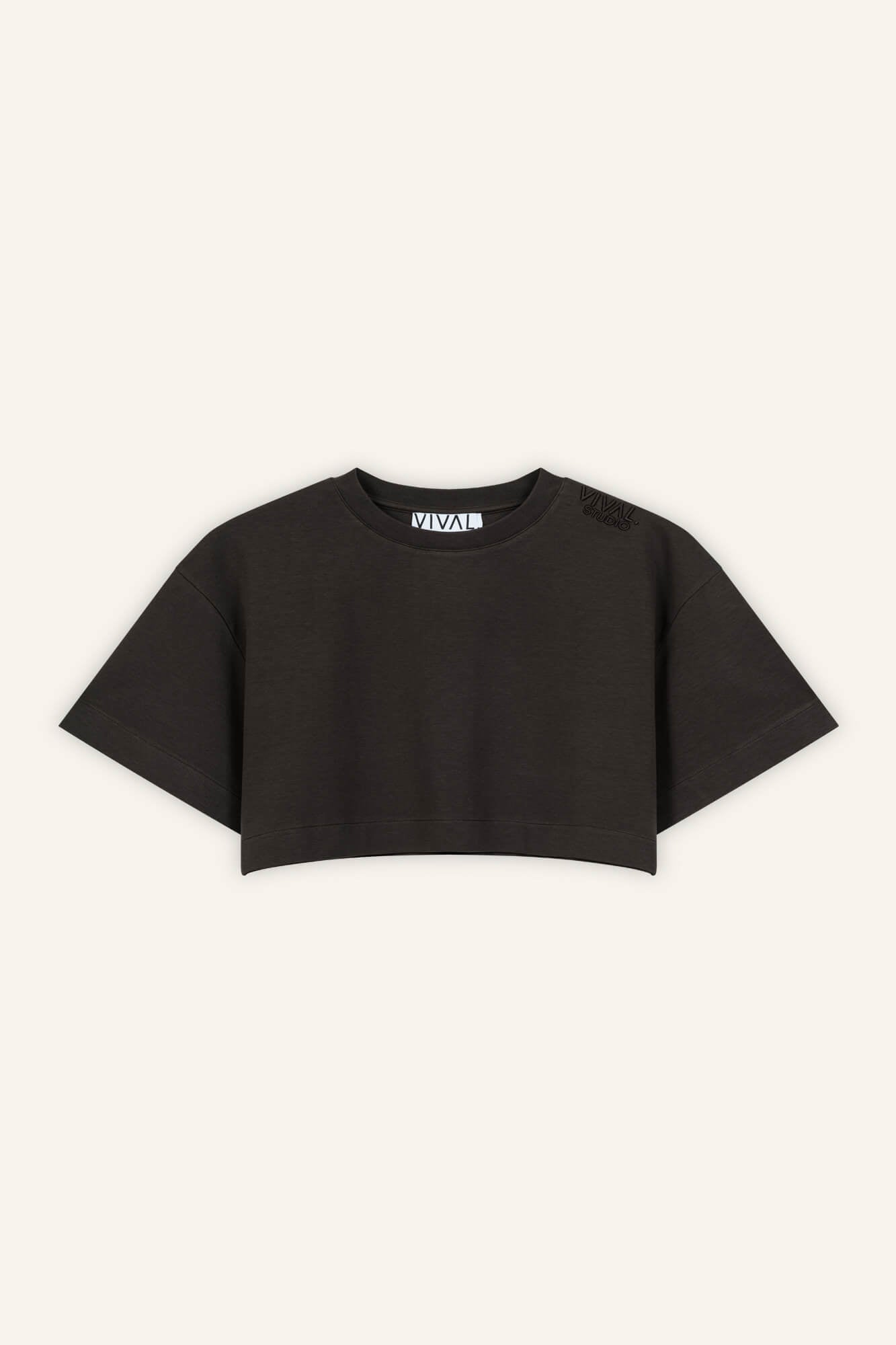 Cropped T-Shirt Sue in Dunkelbraun von vorne by VIVAL.STUDIO