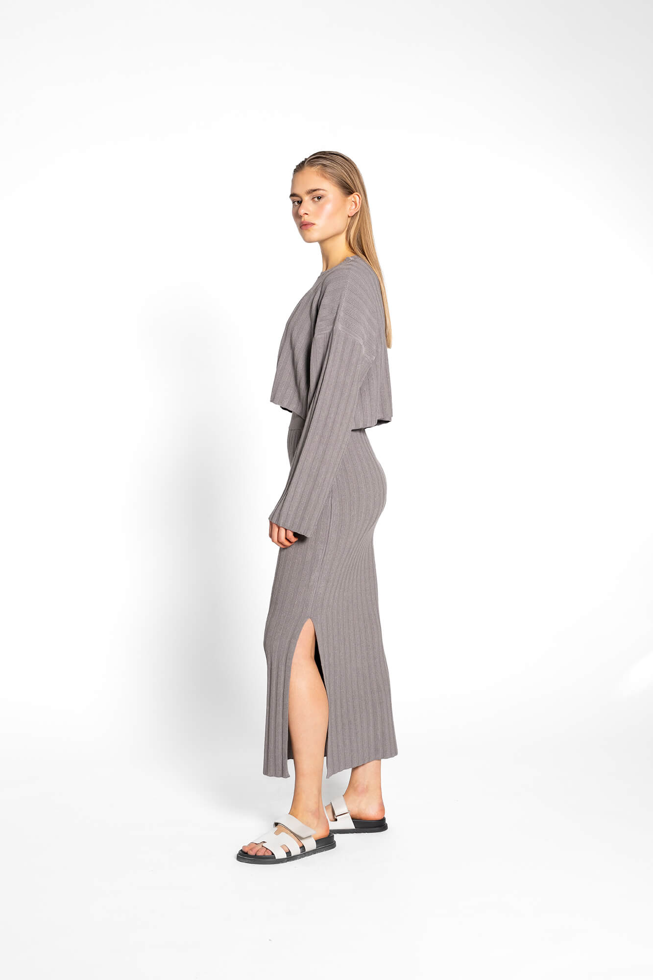 Cropped Langarmshirt Romy in grau by VIVAL.STUDIO