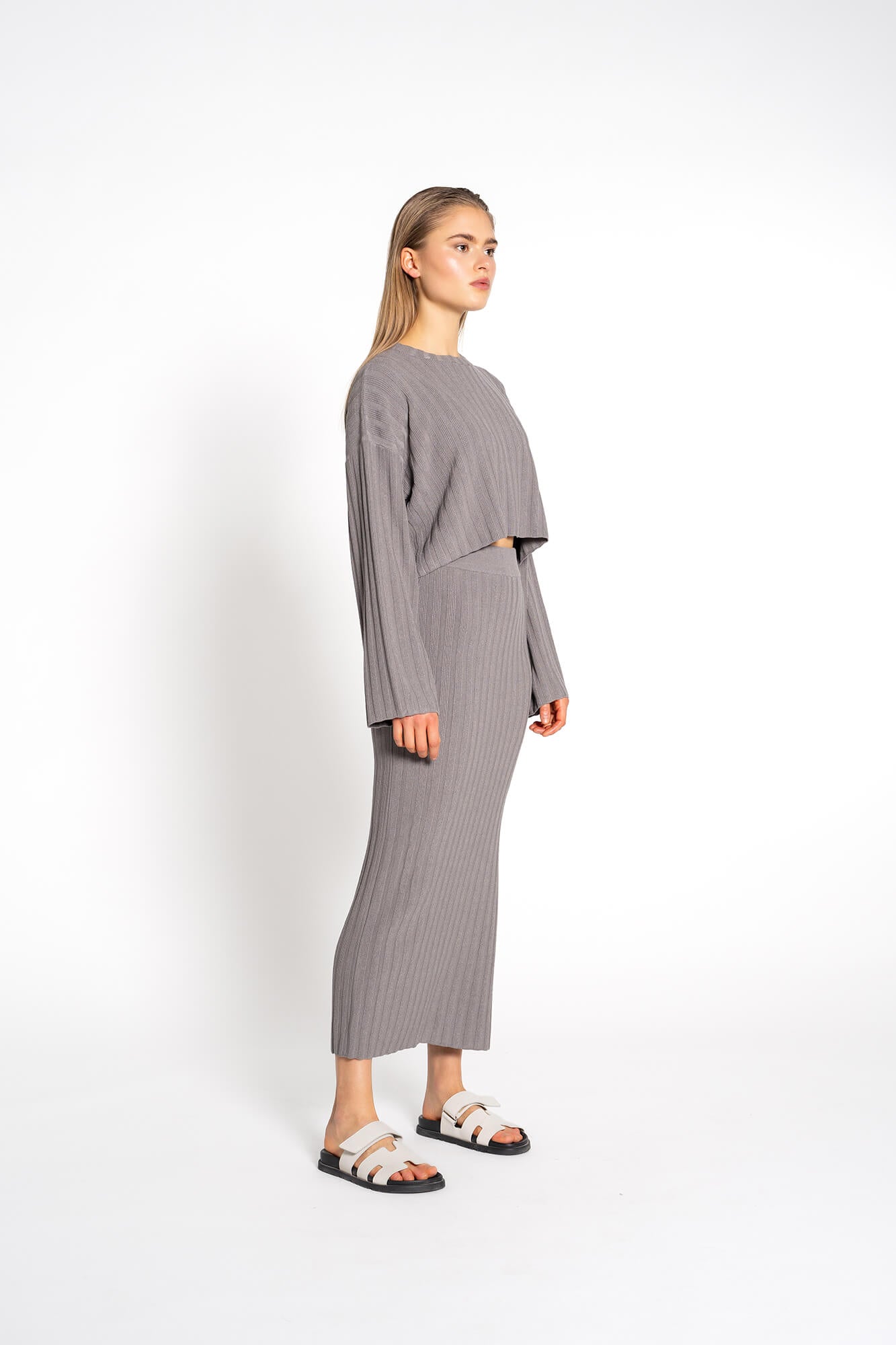 Cropped Langarmshirt Romy in grau by VIVAL.STUDIO