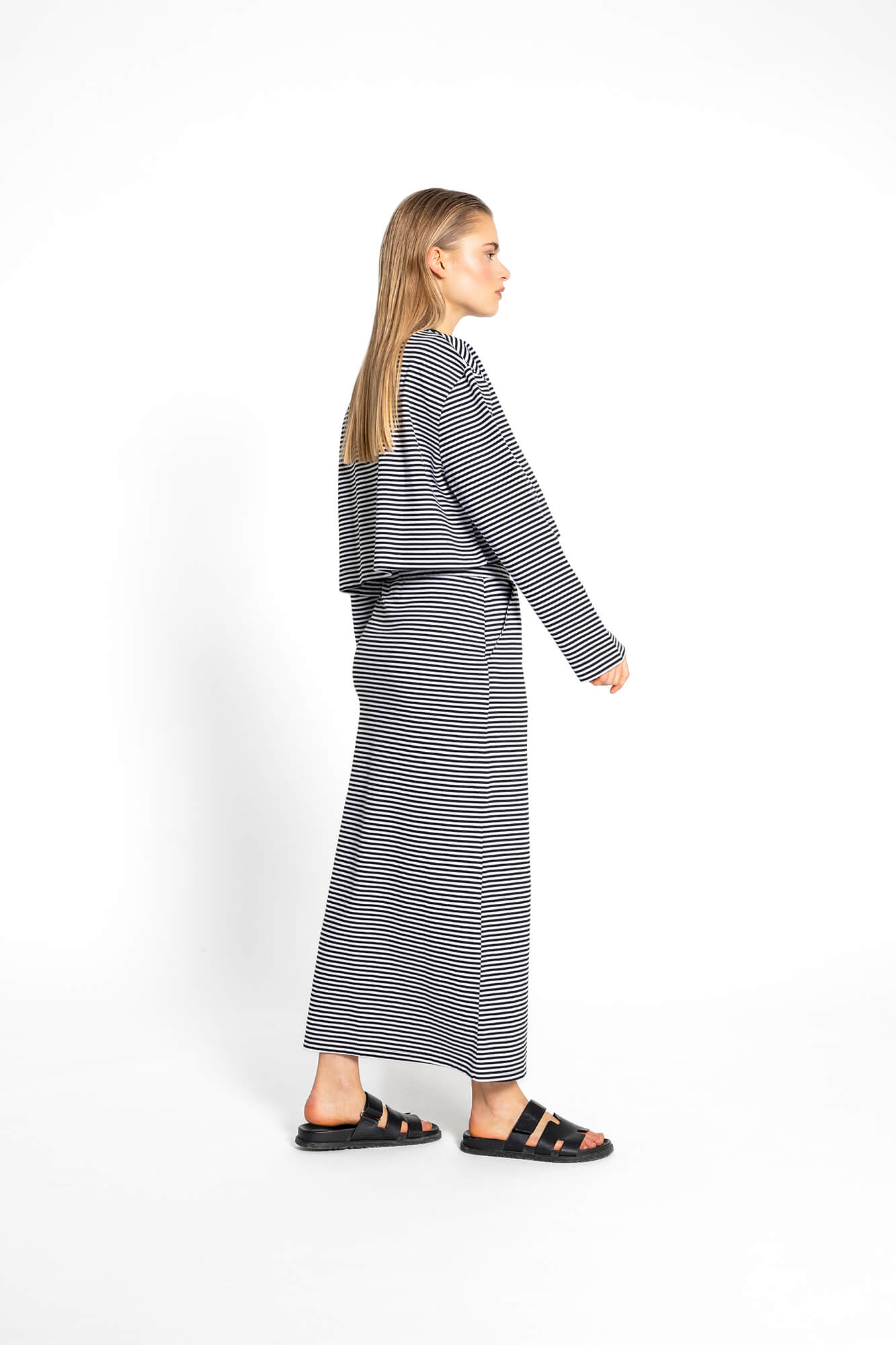 Cropped Langarmshirt Sue in Schwarz-Weiß by VIVAL.STUDIO