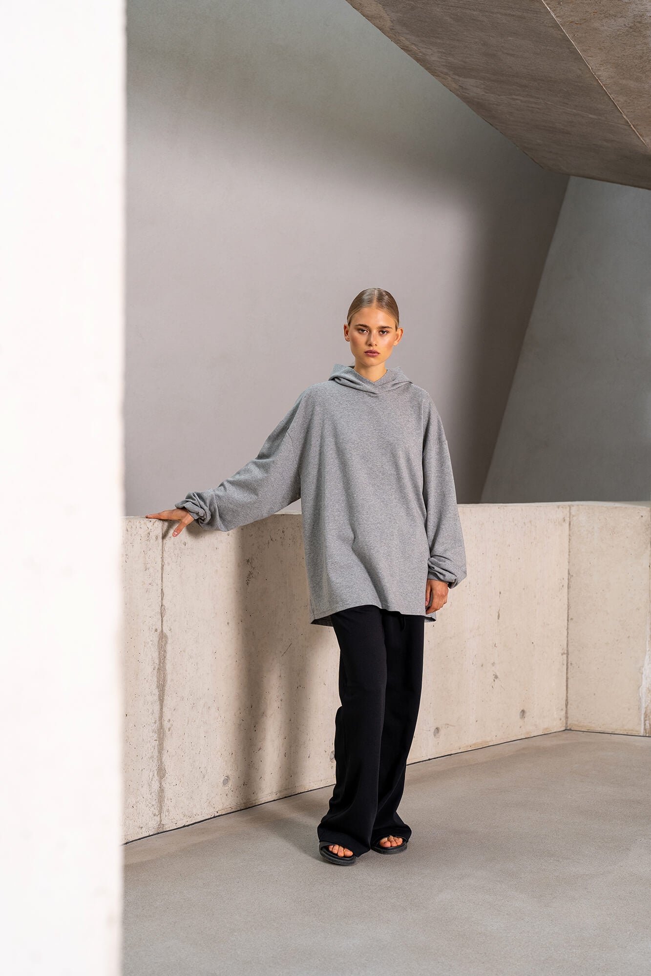 Hoodie Sue in graumelange by VIVAL.STUDIO