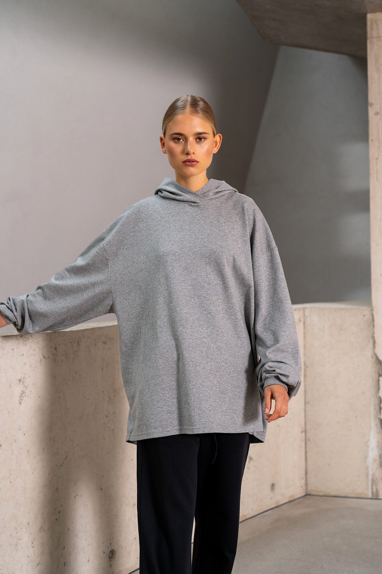 Hoodie Sue in graumelange by VIVAL.STUDIO