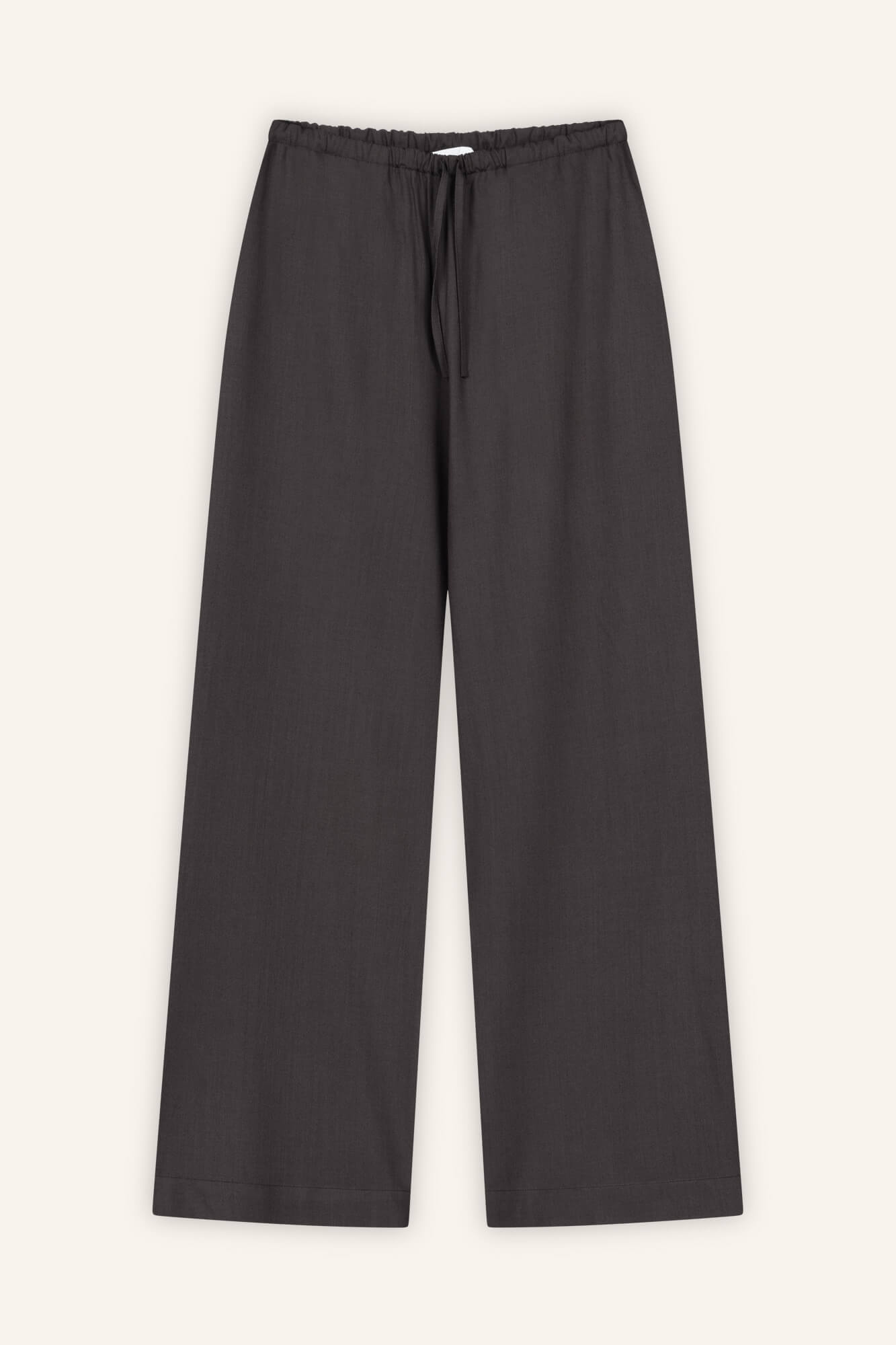 Hose Liv in Dunkelbraun von vorne by VIVAL.STUDIO