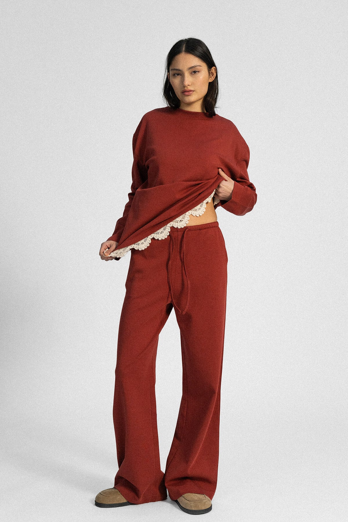 Hose New Sue in Lava von vorne by VIVAL.STUDIO