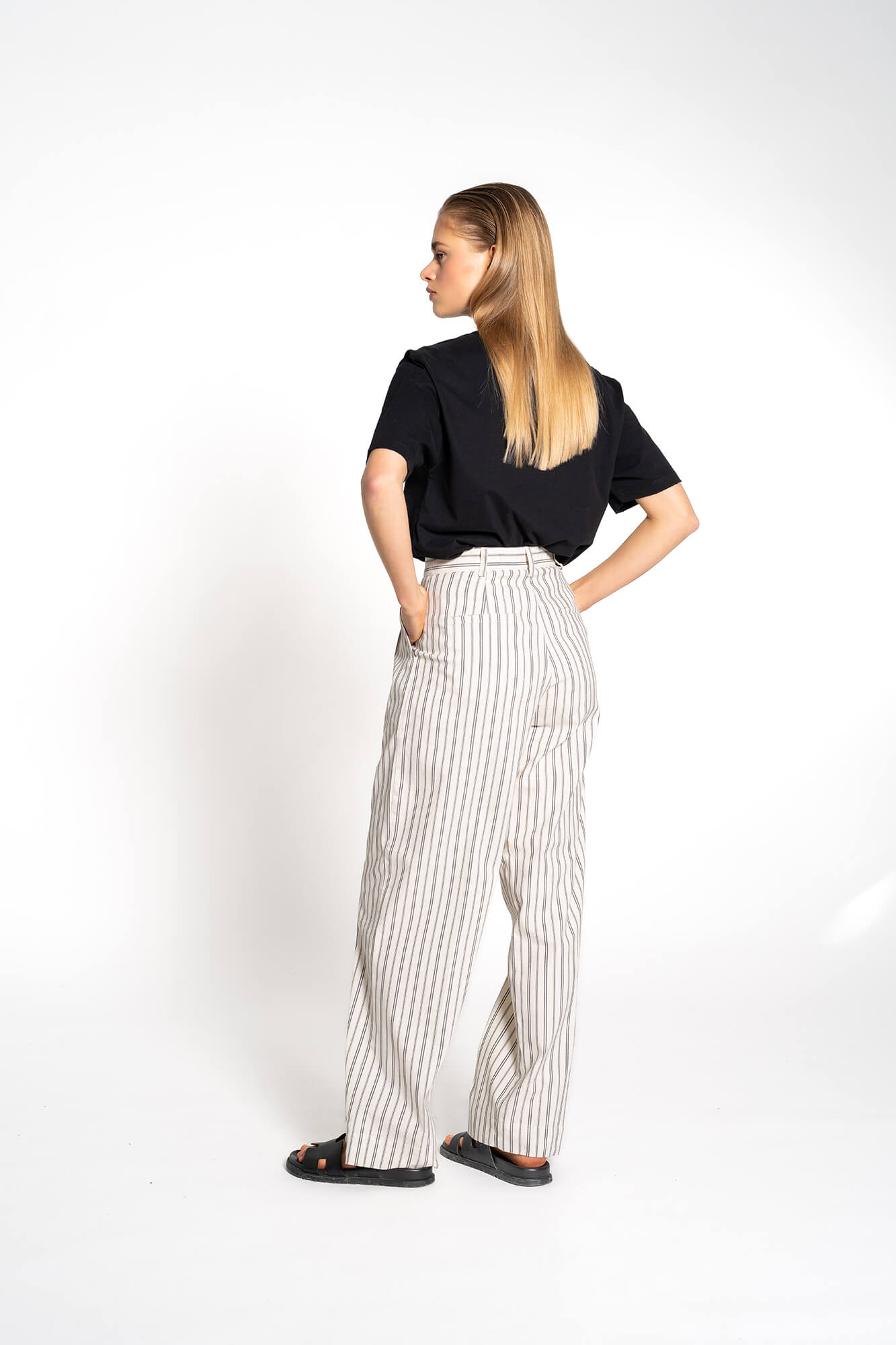 Hose Elin in Creme Schwarz by VIVAL.STUDIO