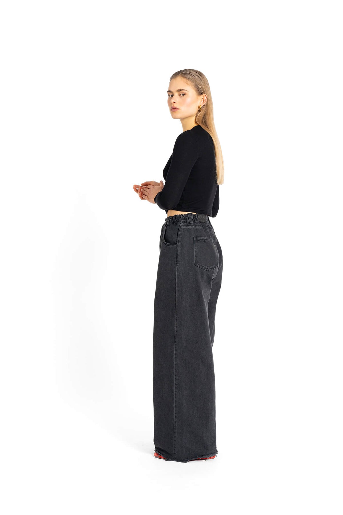Hose Juno in schwarz by VIVAL.STUDIO
