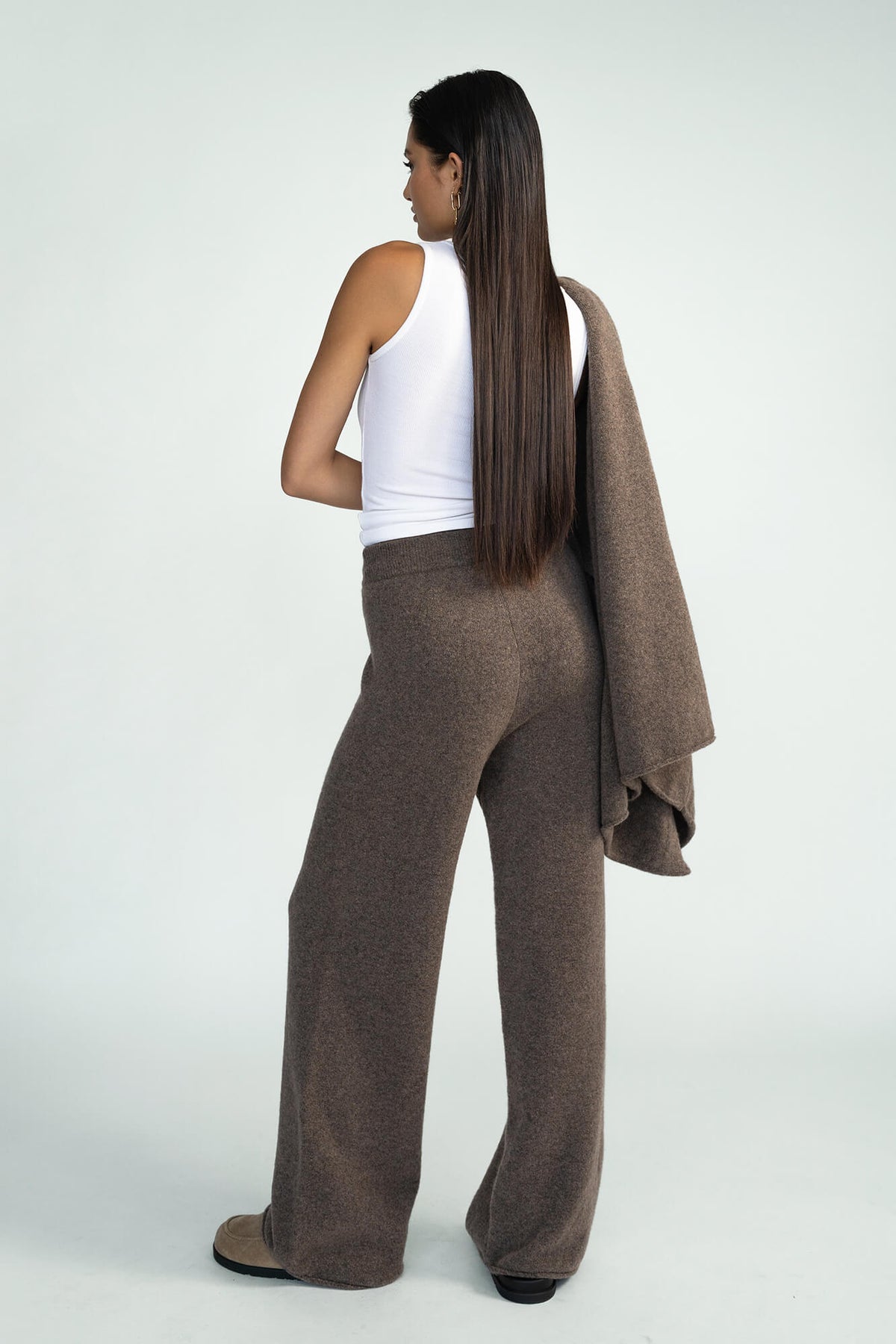 Hose Nila nougat back by VIVAL.STUDIO