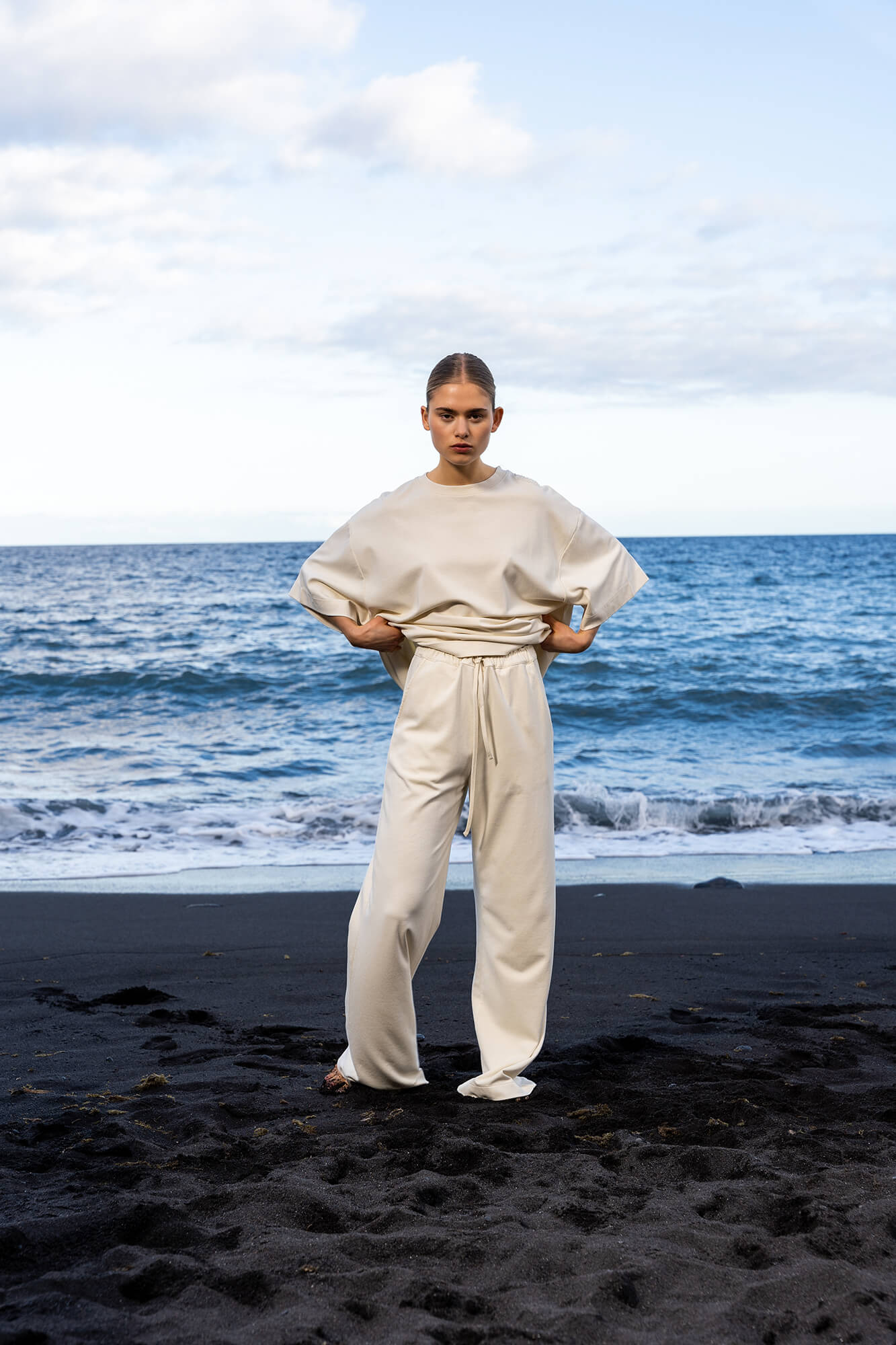 Hose Sue in tofu by VIVAL.STUDIO