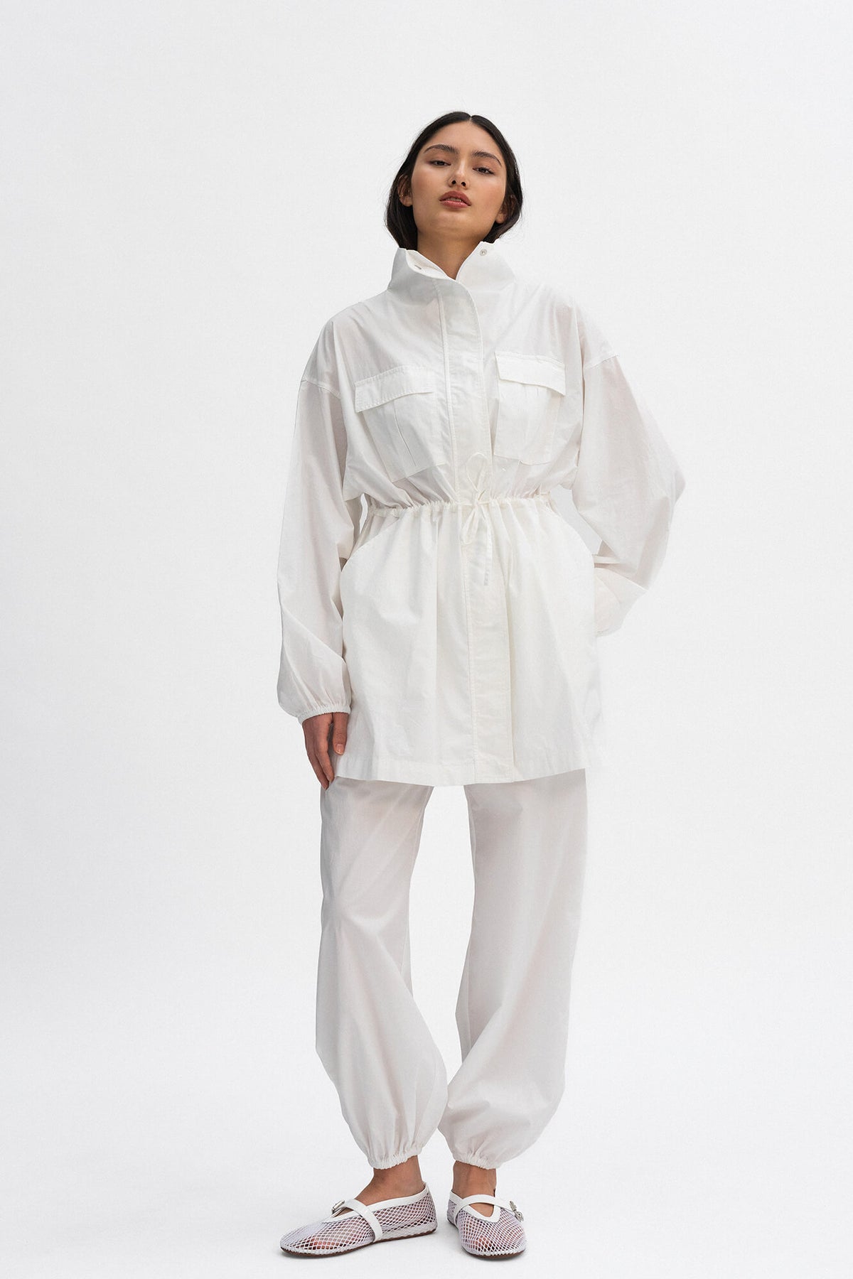 Jacke Nale in Offwhite von vorne by VIVAL.STUDIO