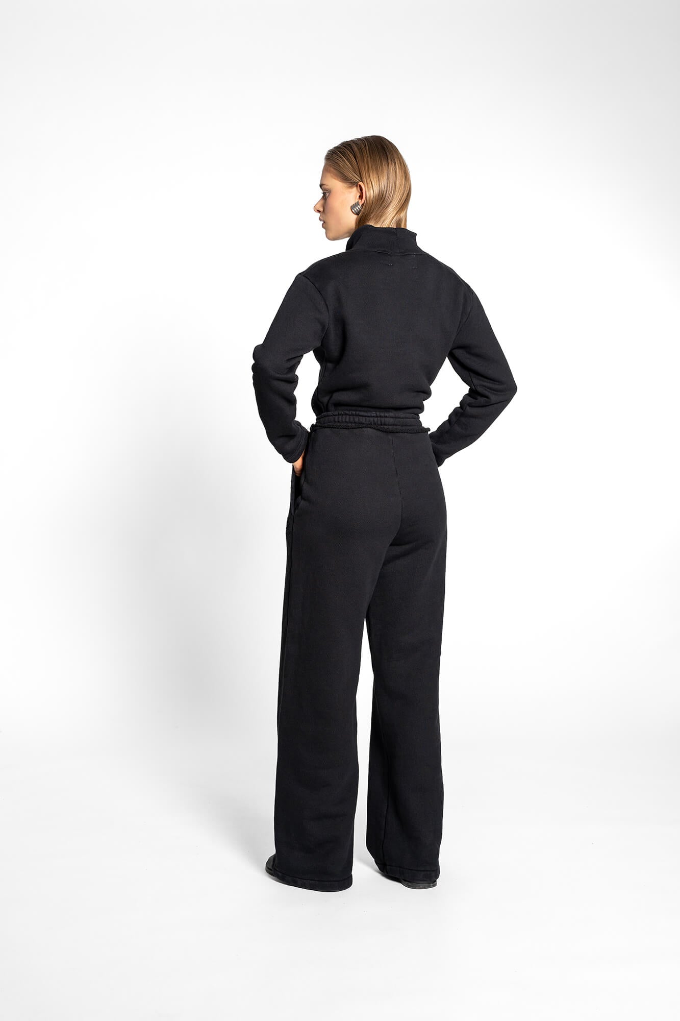 Jogginghose Vance in schwarz by VIVAL.STUDIO