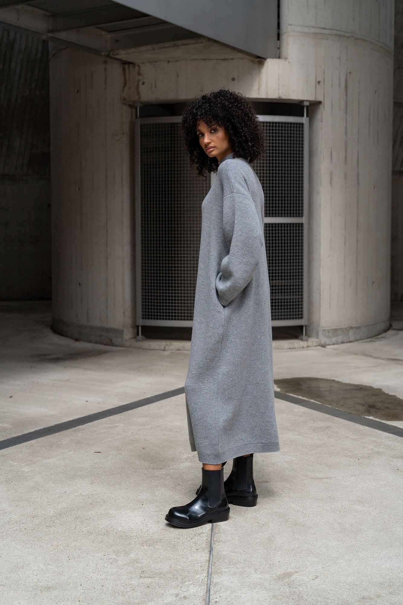 Kleid Ali in grau by VIVAL.STUDIO