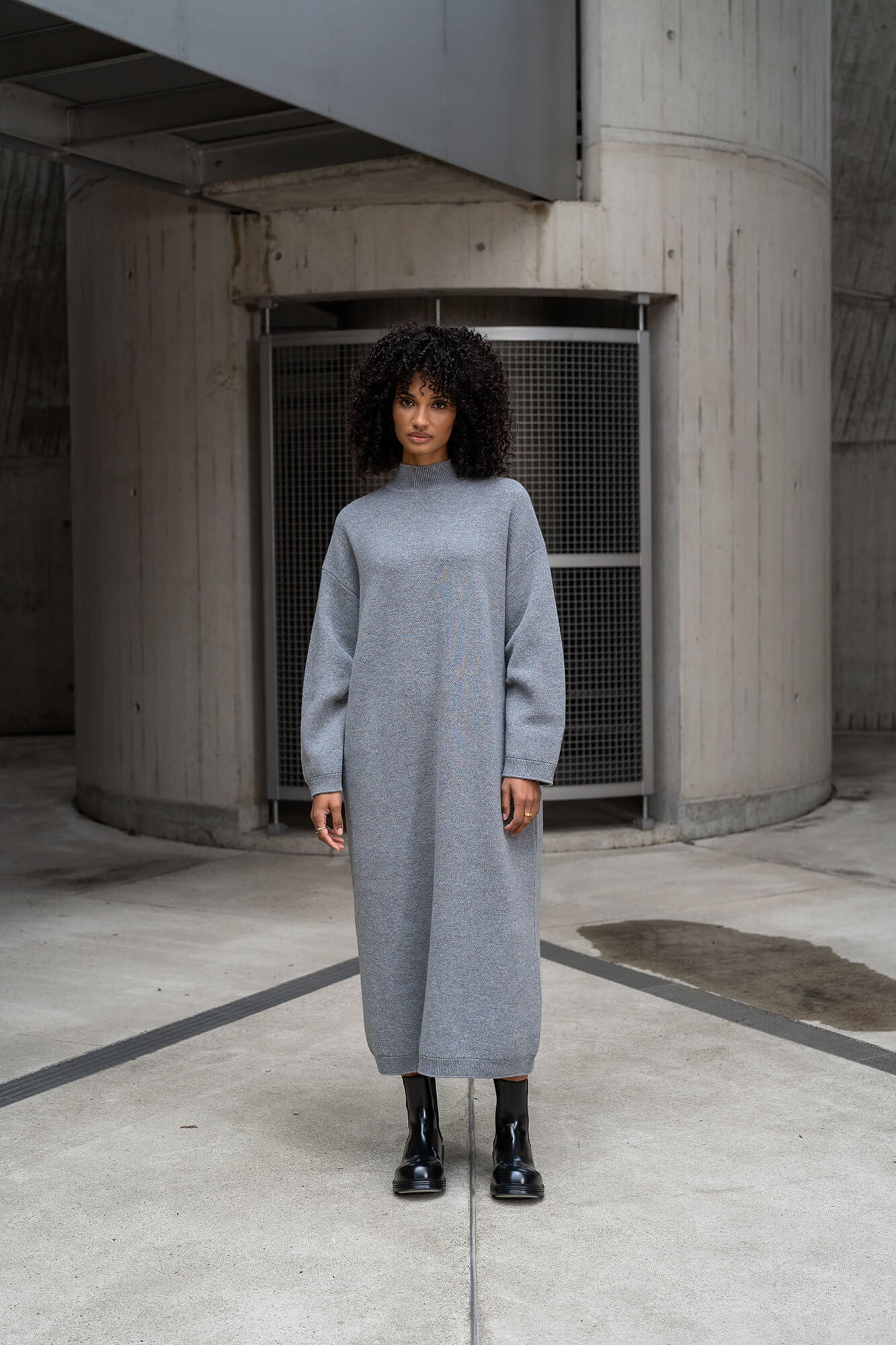 Kleid Ali in grau by VIVAL.STUDIO