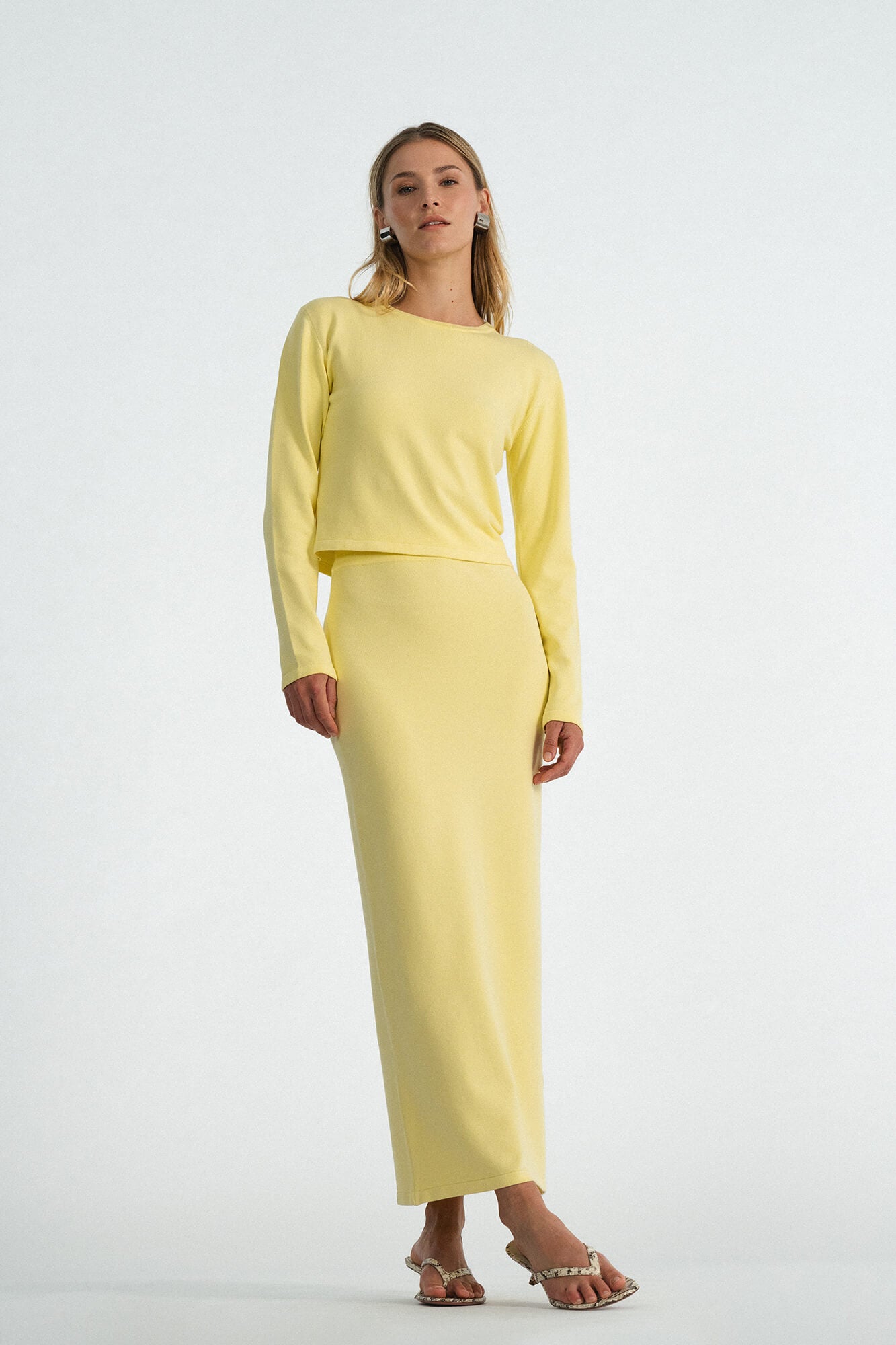 Langarmshirt Rim in Lemon von vorne by VIVAL.STUDIO