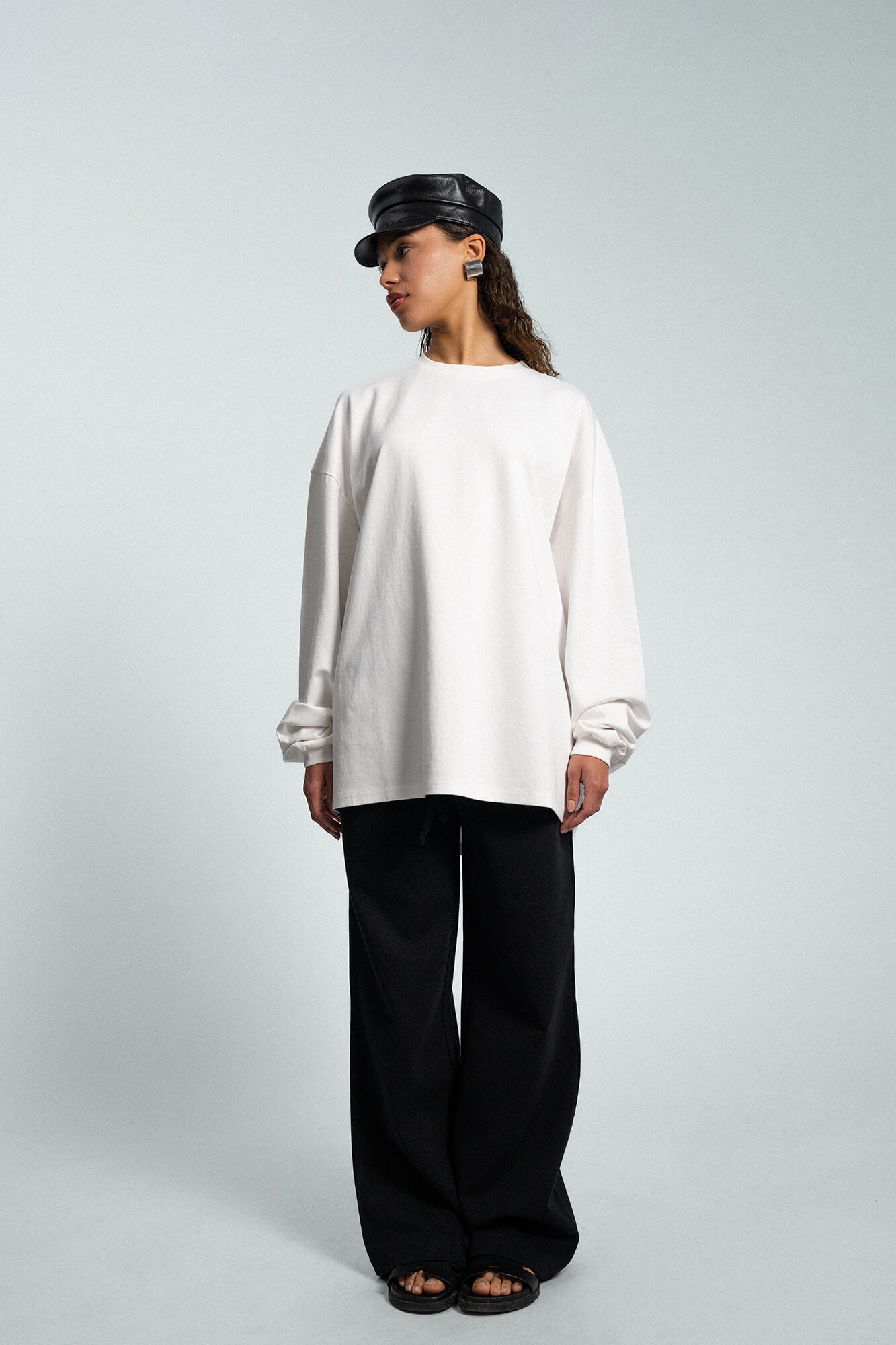 Langarmshirt Sue in Weiss by VIVAL.STUDIO