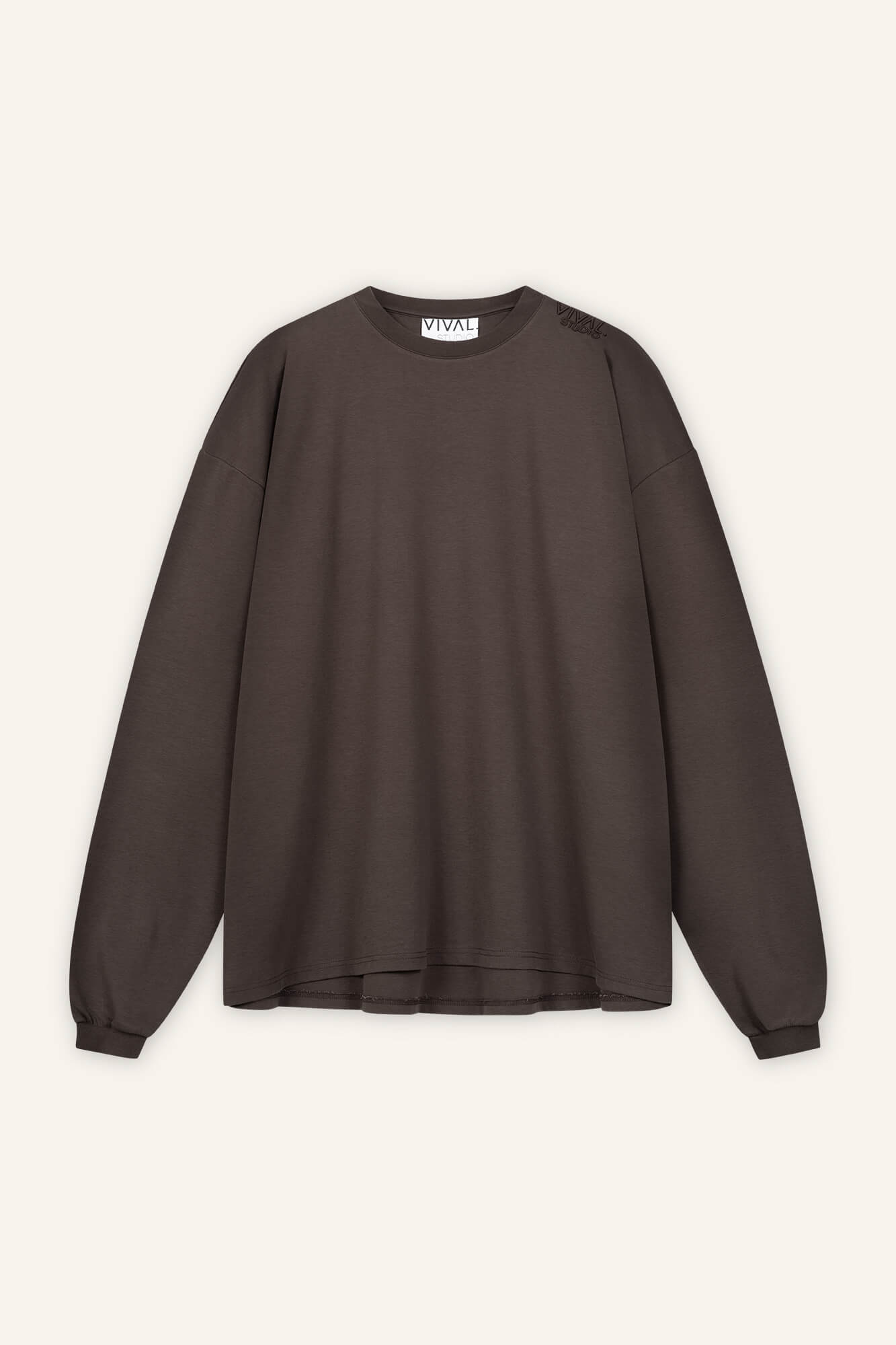 Langarmshirt Sue in Dunkelbraun von vorne by VIVAL.STUDIO