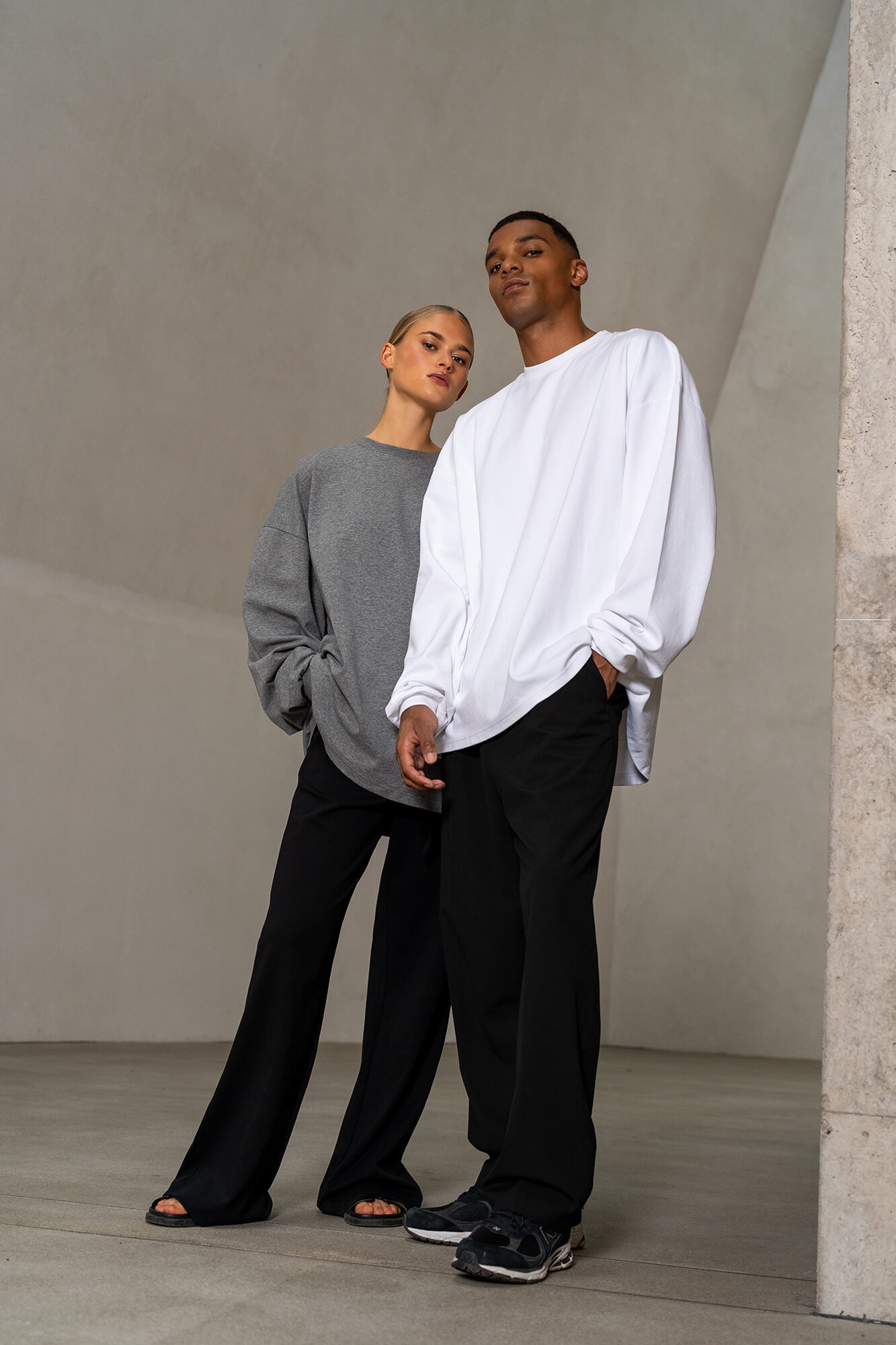 Langarmshirt Sue in Weiss by VIVAL.STUDIO