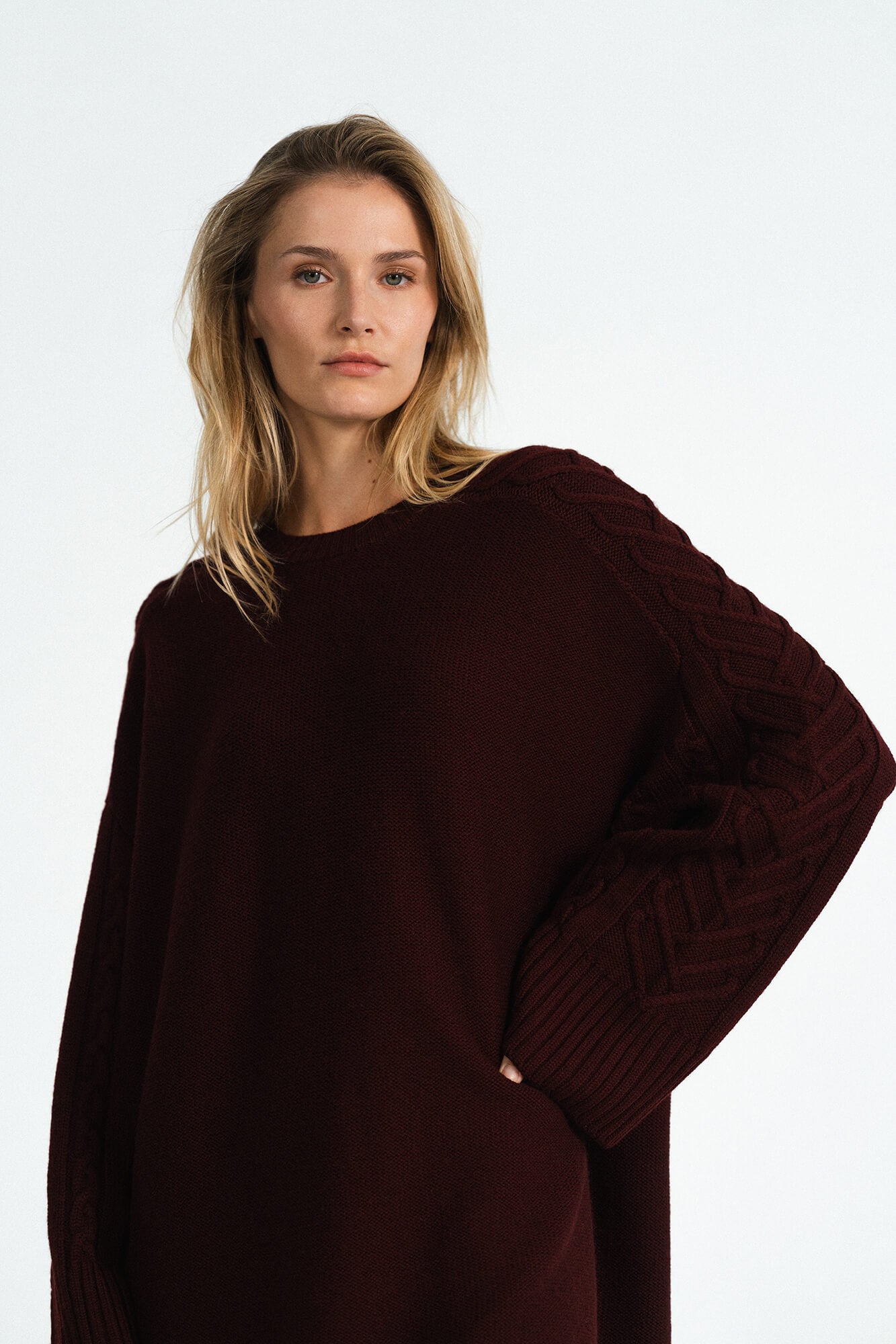 Minikleid Dolly in Burgundy von vorne by VIVAL.STUDIO