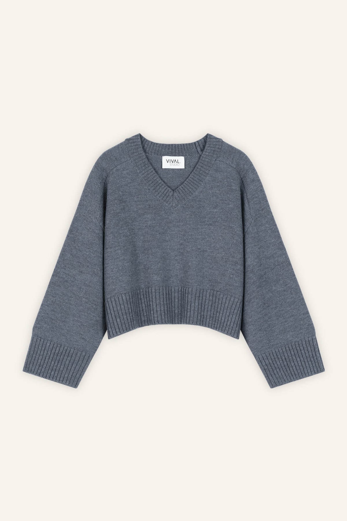 Pullover Liz in Grau Melange von vorne by VIVAL.STUDIO