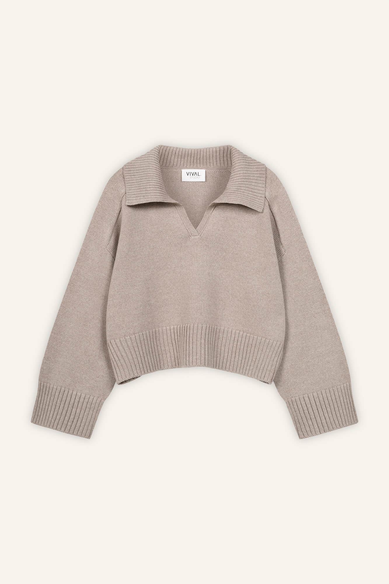 Pullover Lizzy in Oatmeal von vorne by VIVAL.STUDIO