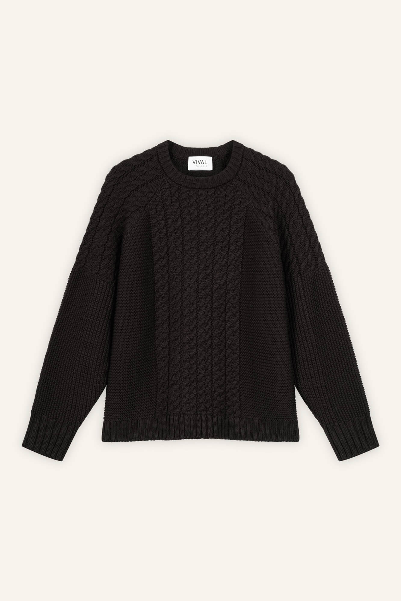 Pullover Noah in Dunkelbraun von vorne by VIVAL.STUDIO