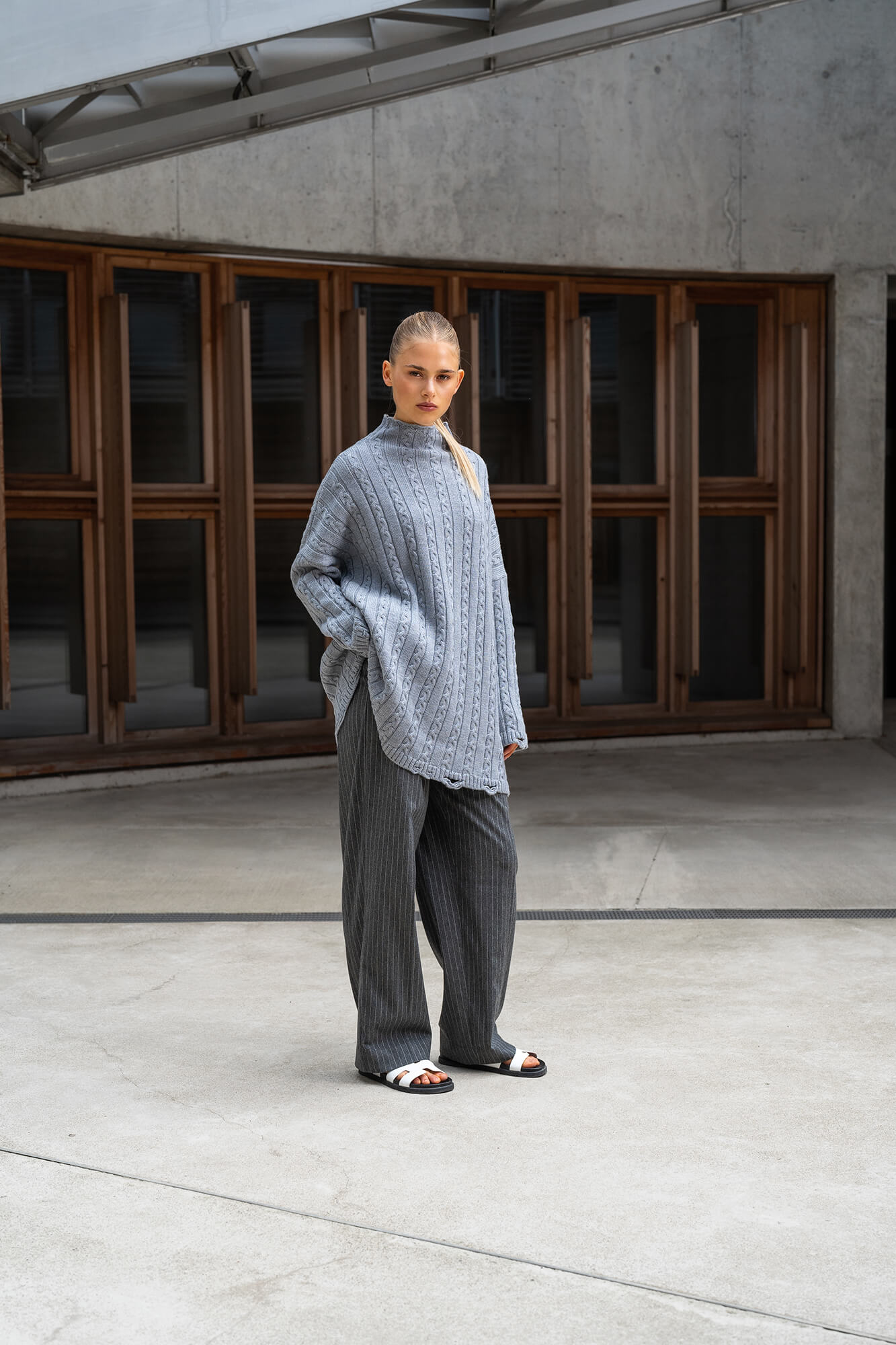 Pullover Josie in Grau Melange by VIVAL.STUDIO
