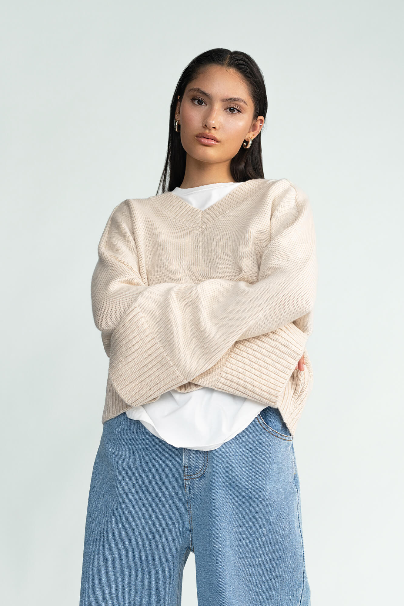 Pullover Liz in hellbeige melange von vorne by VIVAL.STUDIO