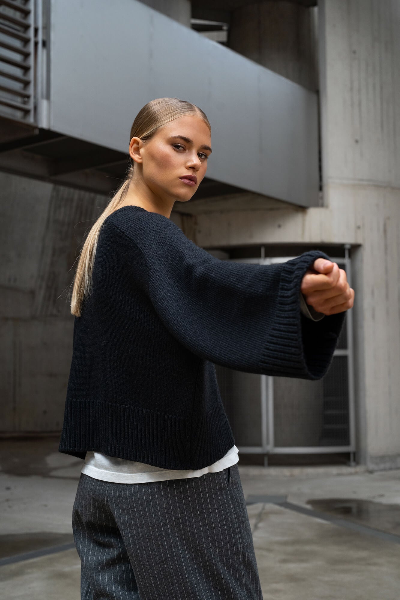 Pullover Liz in anthrazit by VIVAL.STUDIO