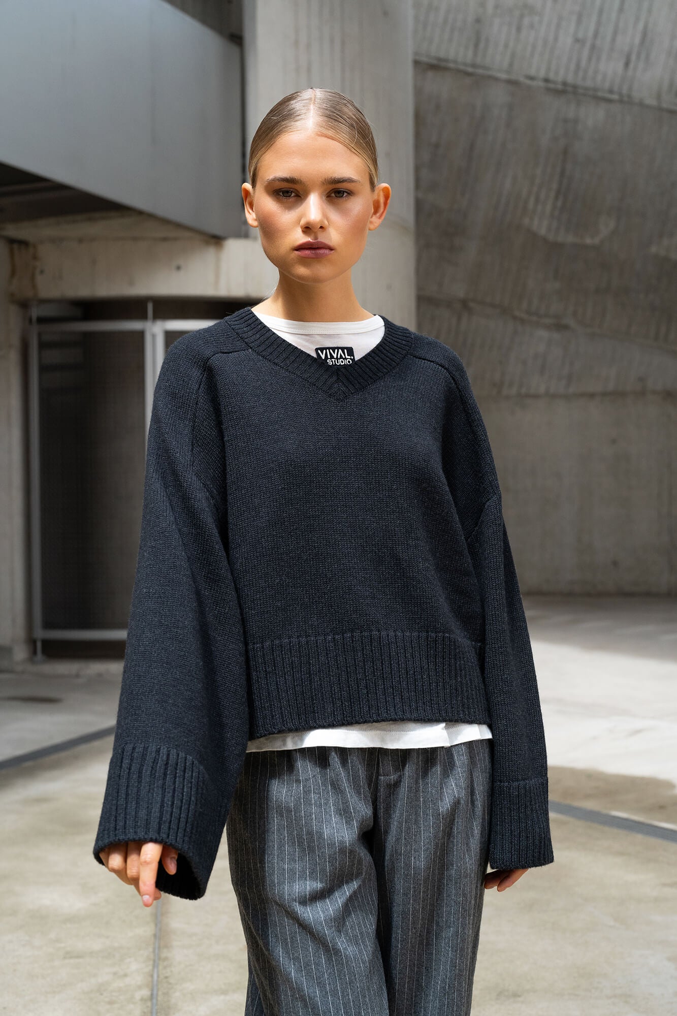 Pullover Liz in anthrazit by VIVAL.STUDIO