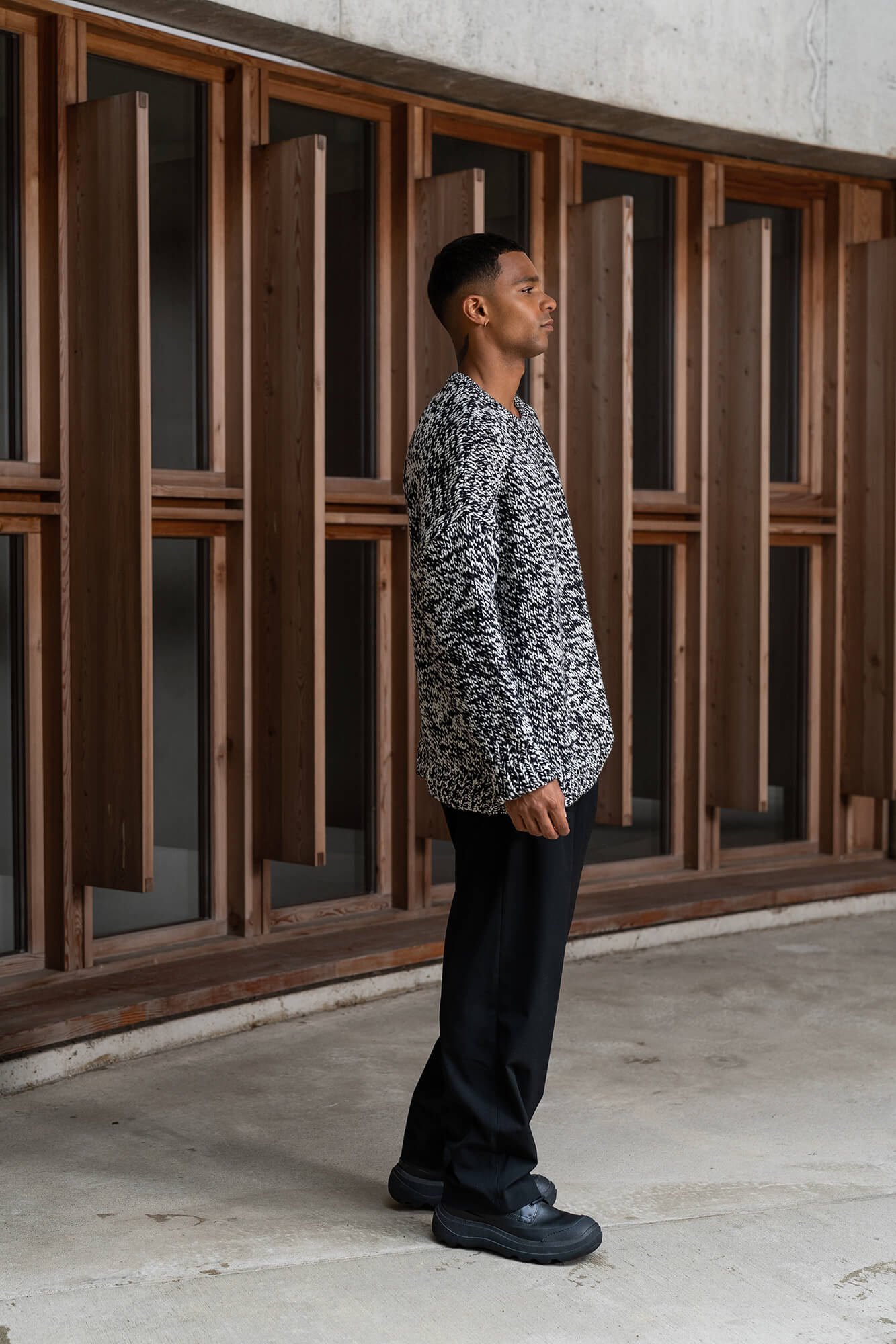 Pullover Toni in Schwarz-Weiß by VIVAL.STUDIO