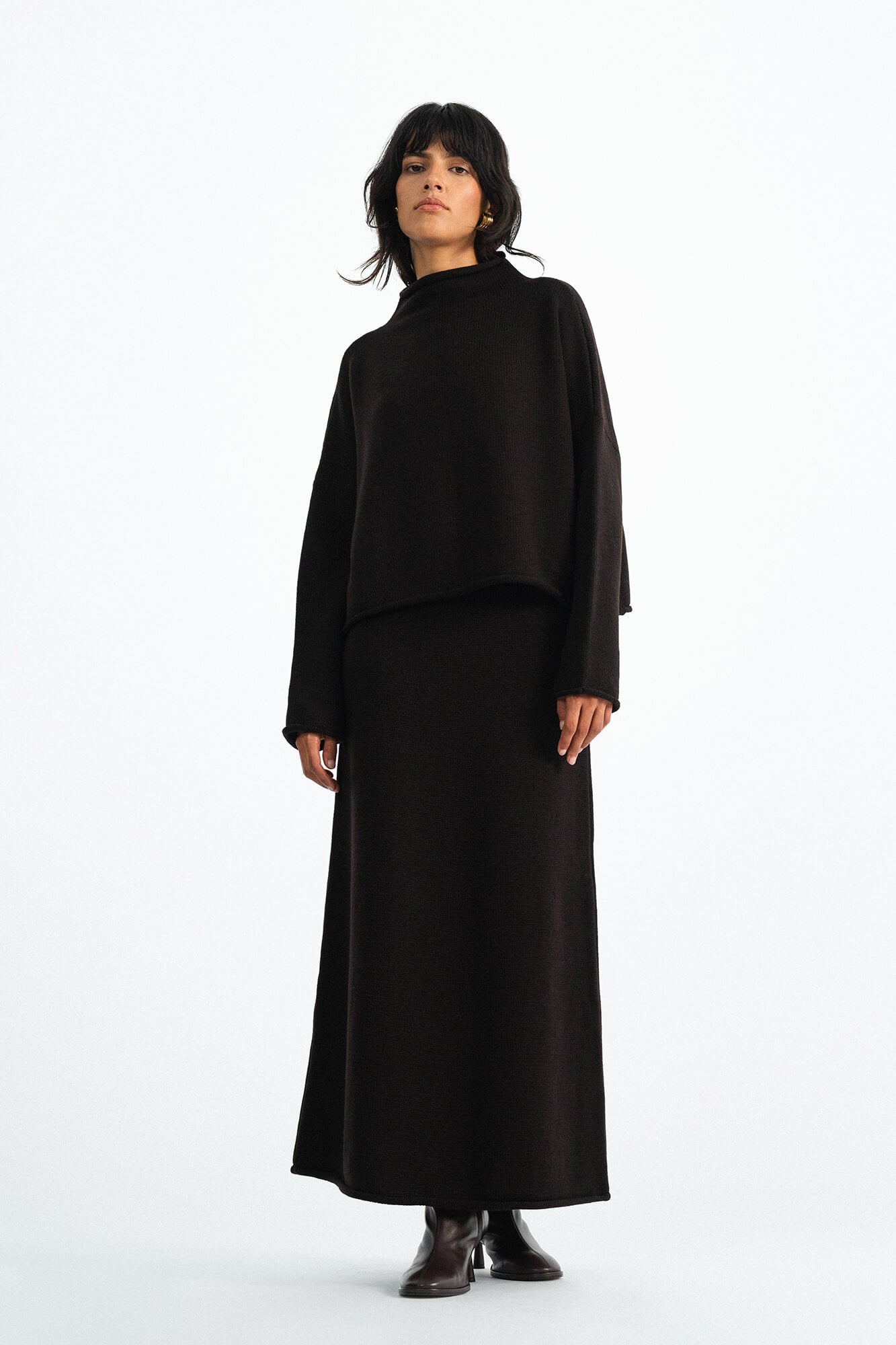 Rock Jada in Dunkelbraun von vorne by VIVAL.STUDIO