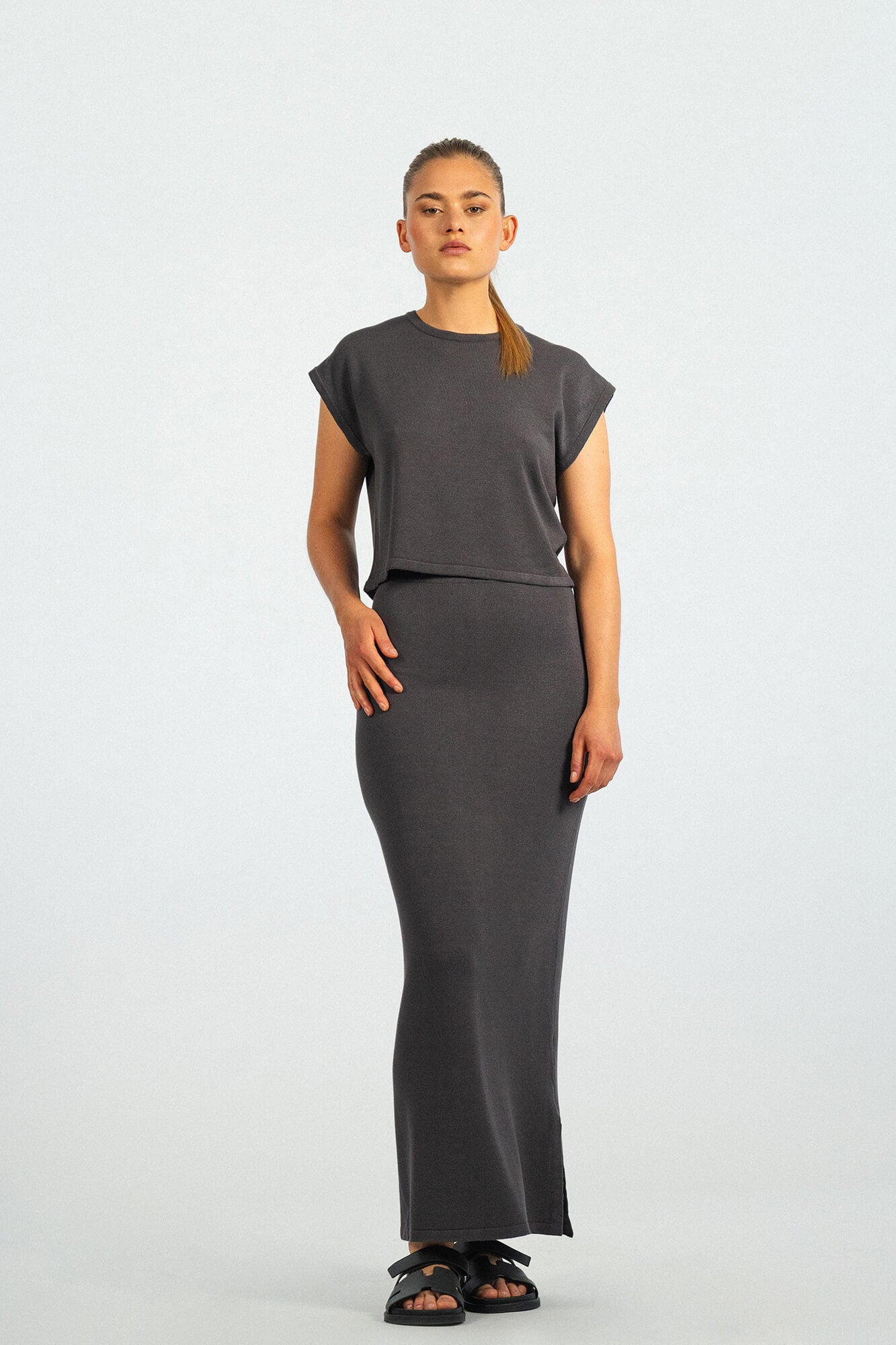 Rock Rim in Asphalt von vorne by VIVAL.STUDIO