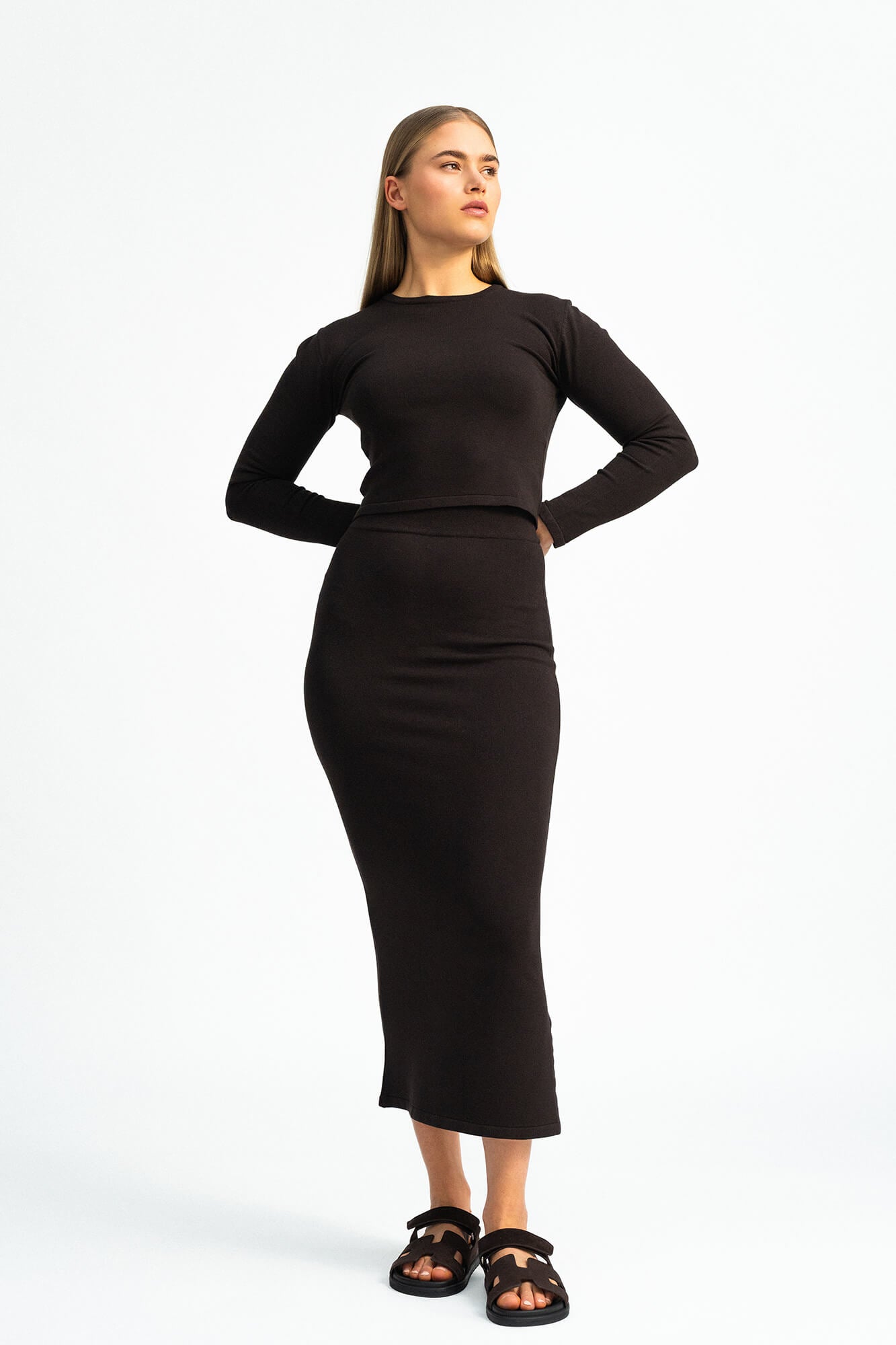 Rock Rim in Dunkelbraun von vorne by VIVAL.STUDIO