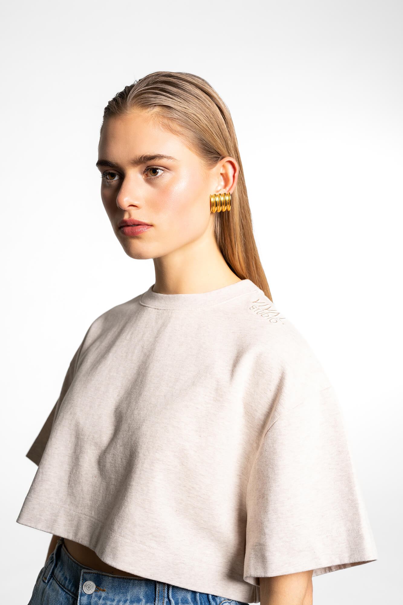 Cropped T-Shirt Sue in Beige Melange by VIVAL.STUDIO