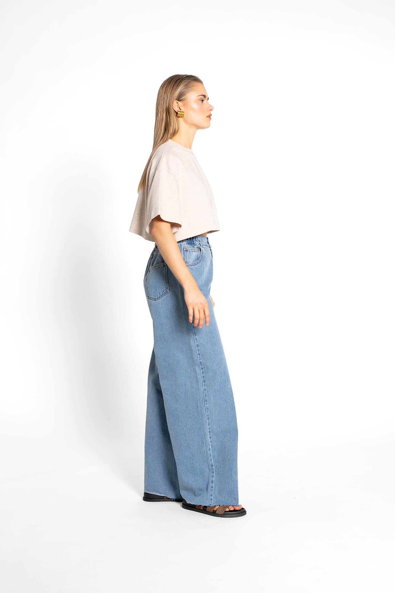 Cropped T-Shirt Sue in Beige Melange by VIVAL.STUDIO