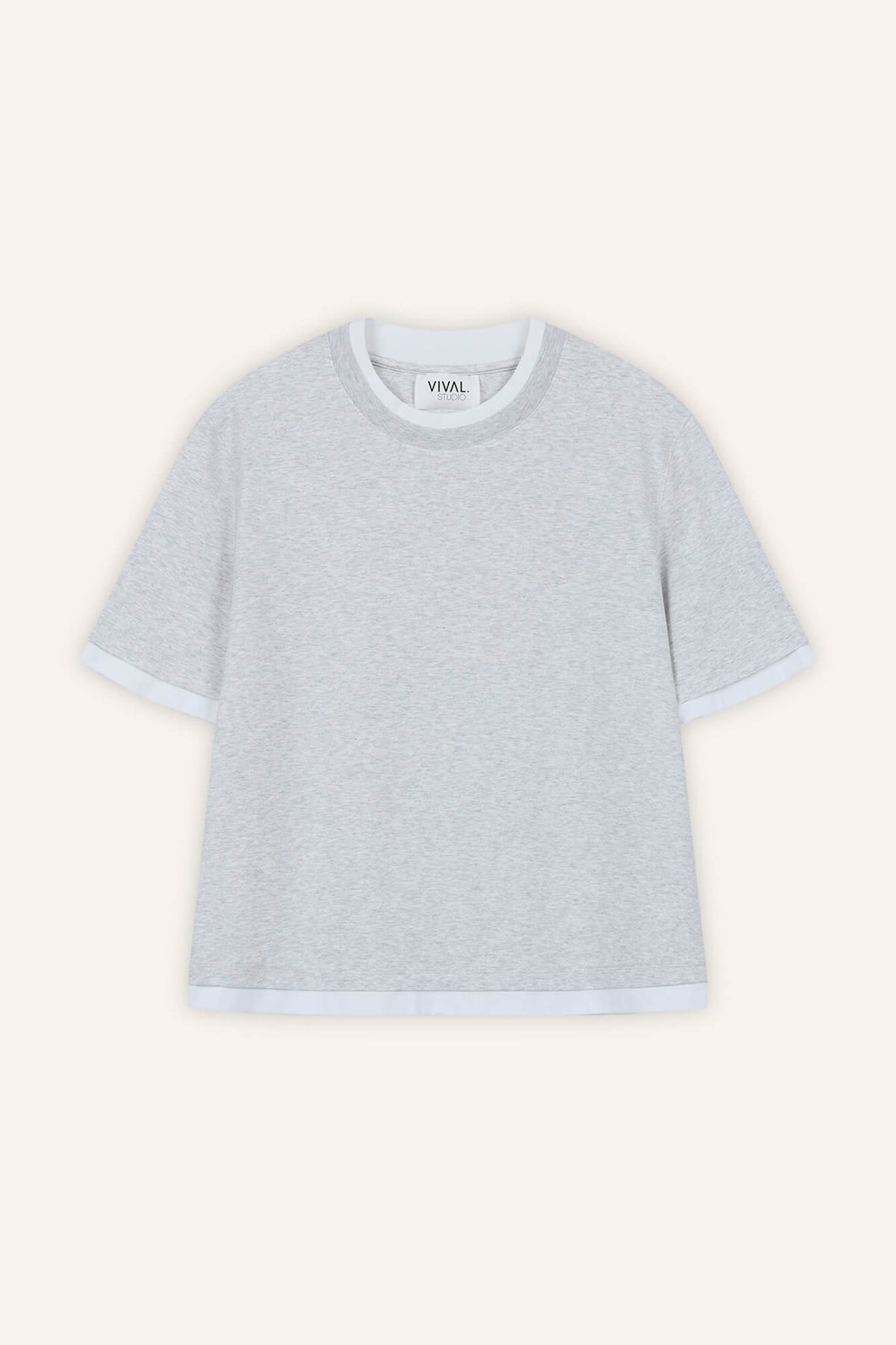 T-Shirt Loui in Hellgrau Melange von vorne by VIVAL.STUDIO