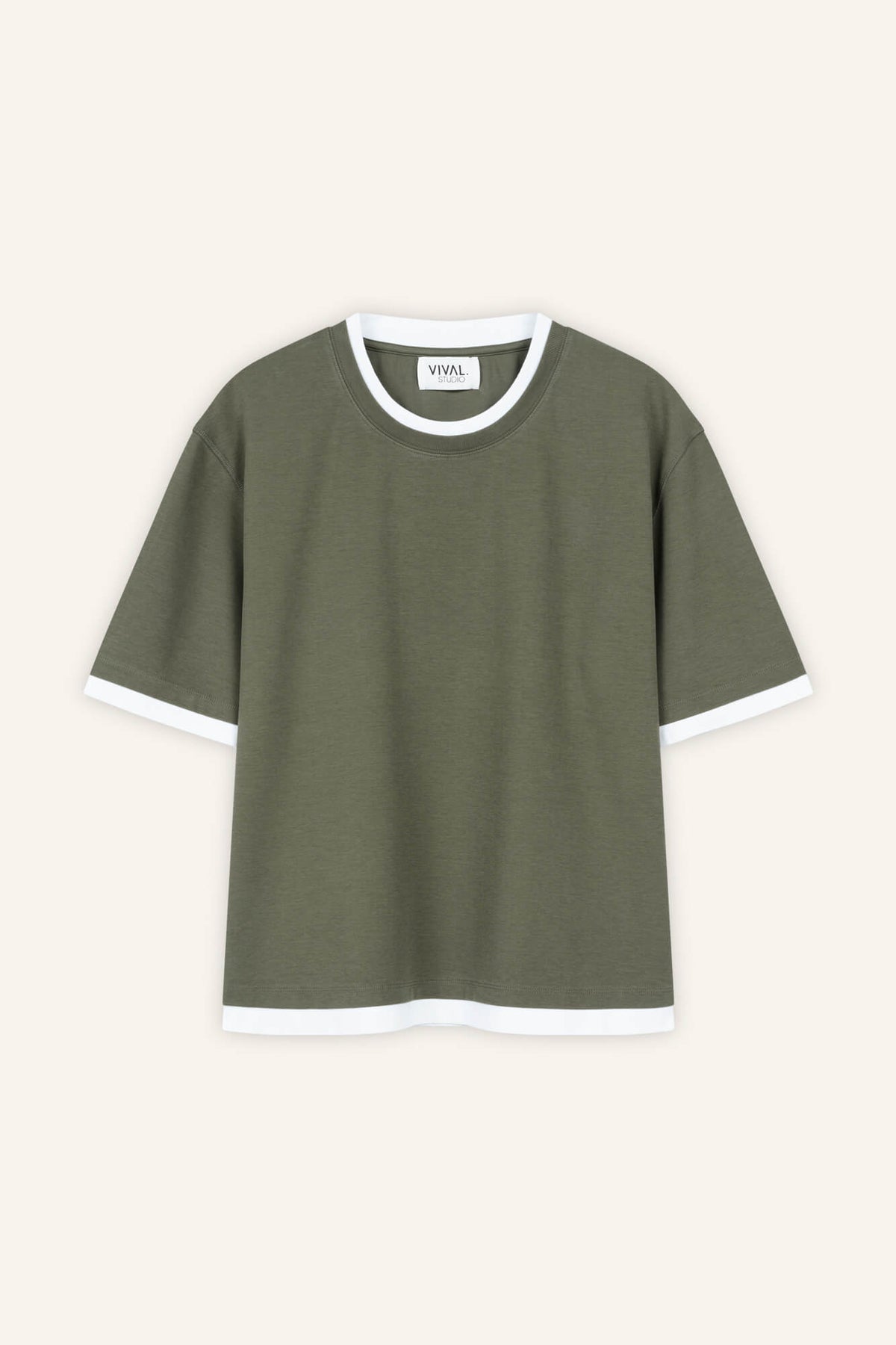 T-Shirt Loui in Oliv von vorne by VIVAL.STUDIO