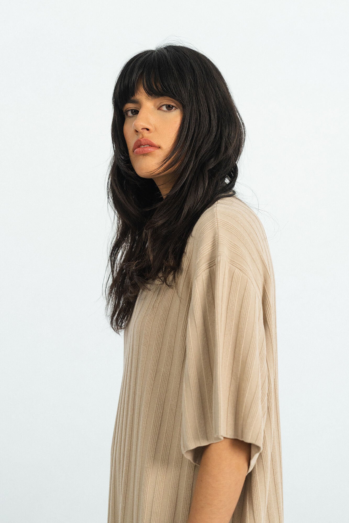 T-Shirt Romy in Oatmeal seitlich by VIVAL.STUDIO