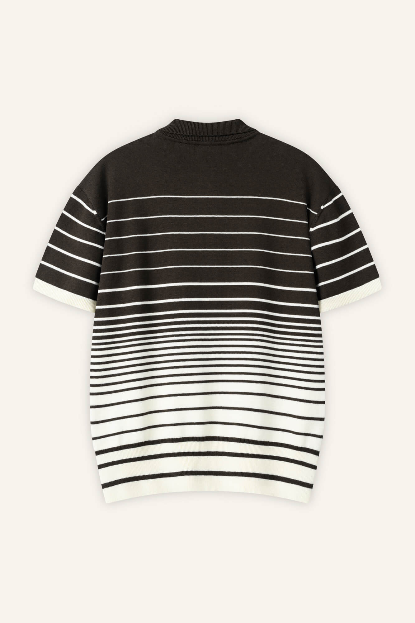 T-Shirt mit Polokragen Blair in Dunkelbraun und Offwhite gestreift von hinten by VIVAL.STUDIO