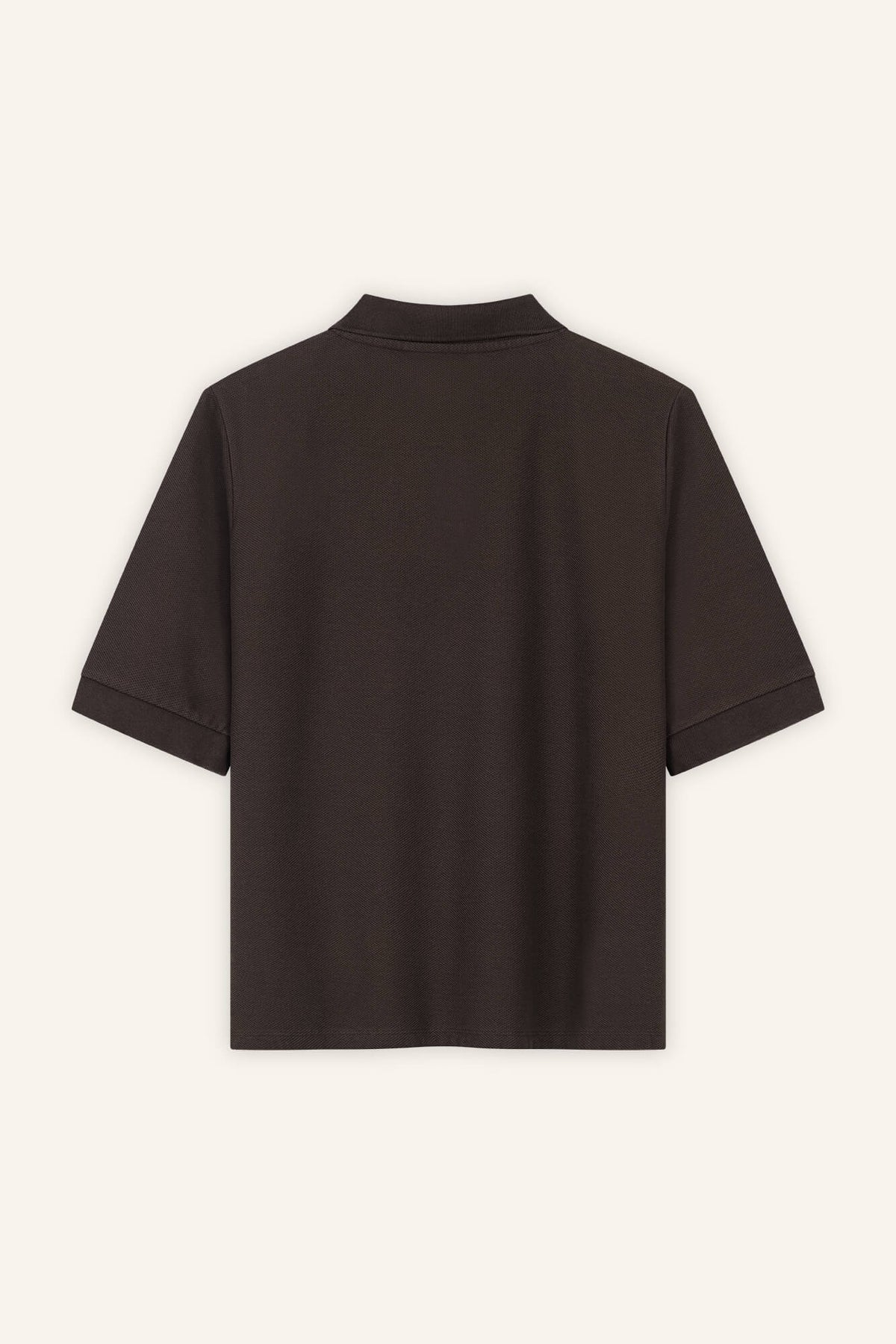 T-Shirt mit Polokragen Pat in Dunkelbraun von hinten by VIVAL.STUDIO