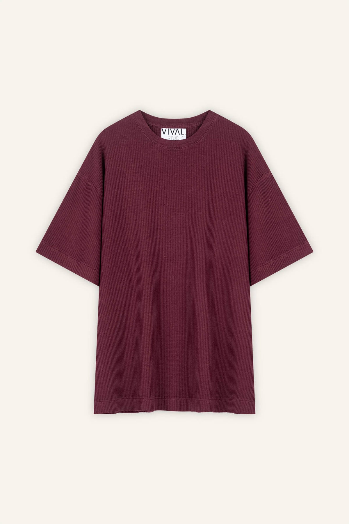 T-Shirt Skye in Burgundy von vorne by VIVAL.STUDIO