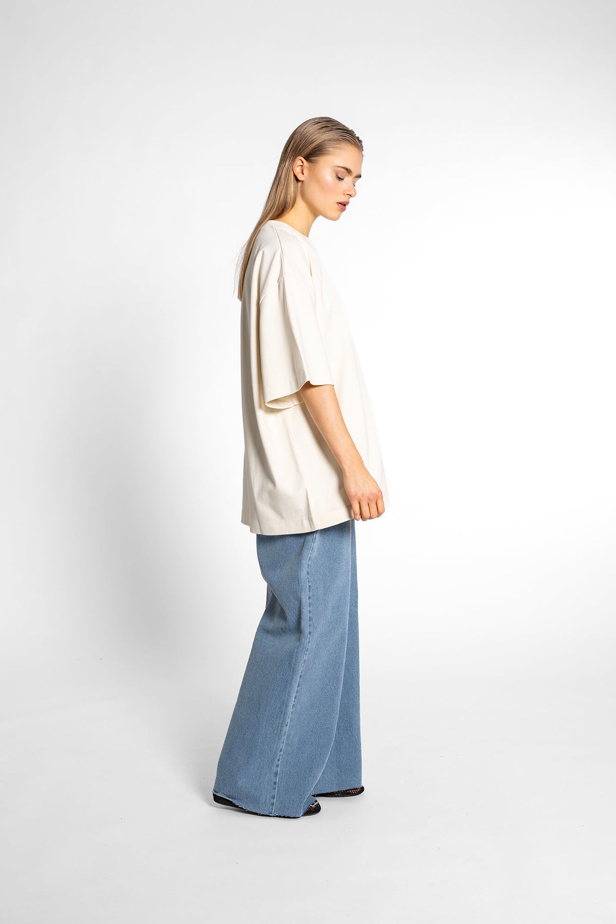 T-Shirt Sue in tofu by VIVAL.STUDIO