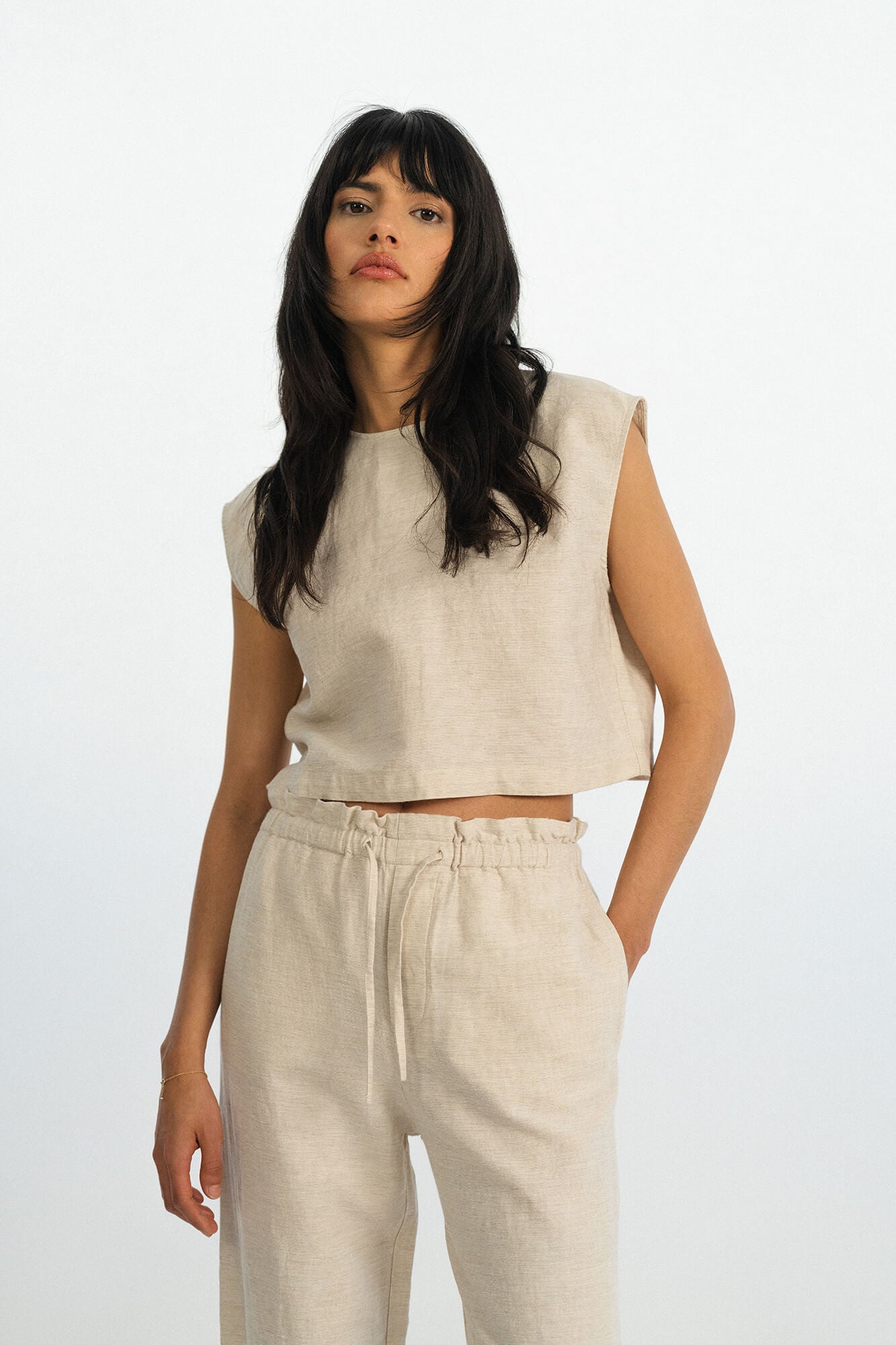 Top Linn in Oatmeal von vorne by VIVAL.STUDIO