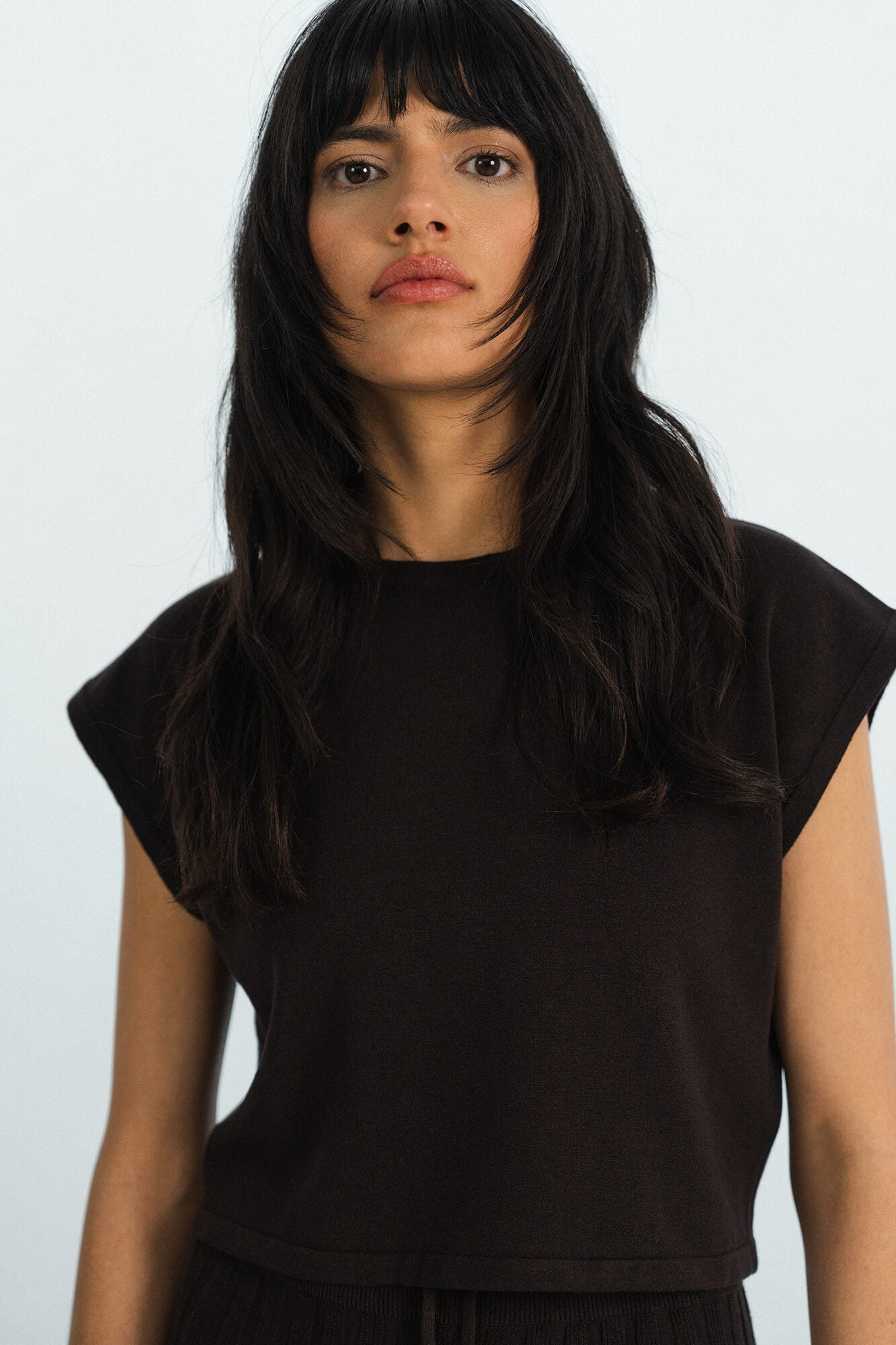 Top Rim in Dunkelbraun von vorne by VIVAL.STUDIO