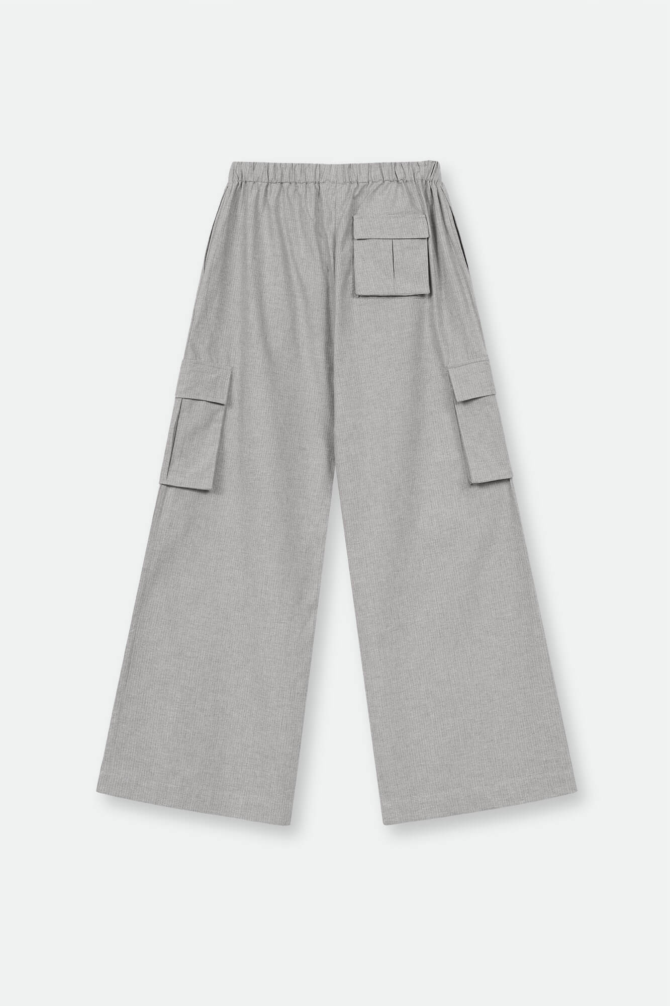 Hose Kim in hellgrau von hinten by VIVAL.STUDIO