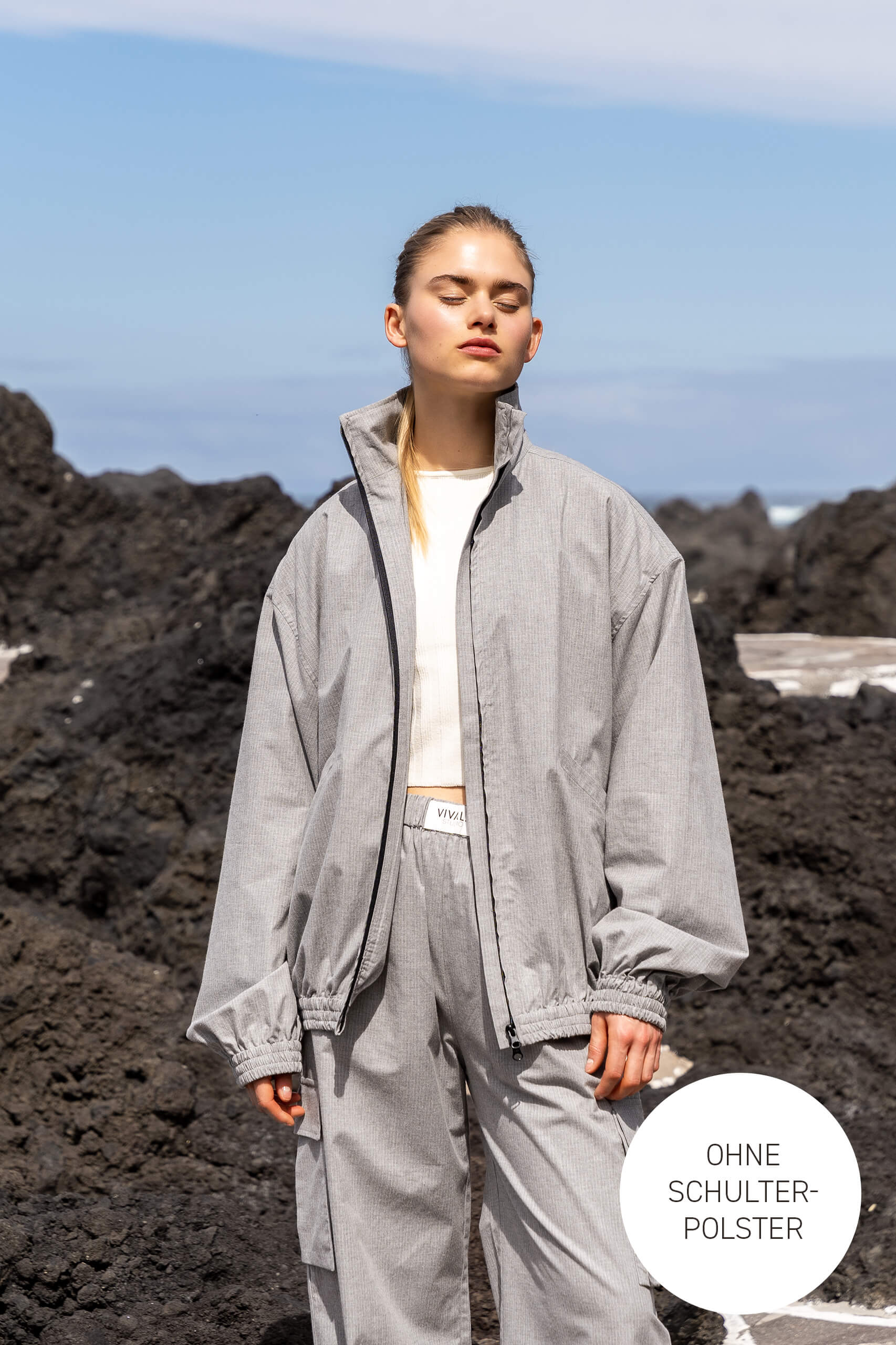 Jacke Kai in hellgrau by VIVAL.STUDIO